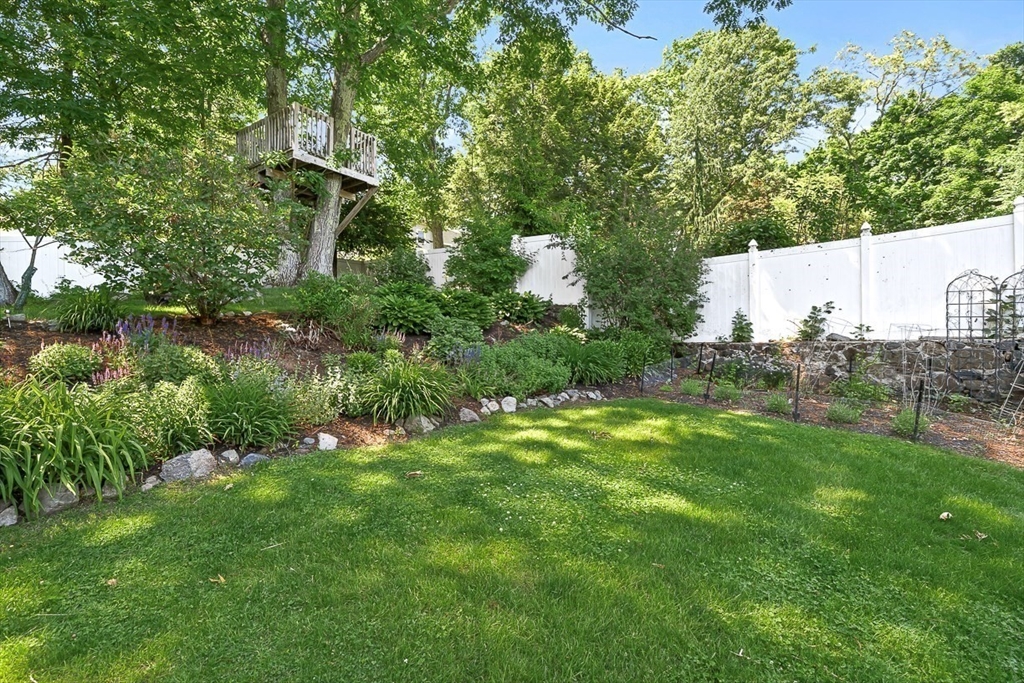 11 Carriage Lane