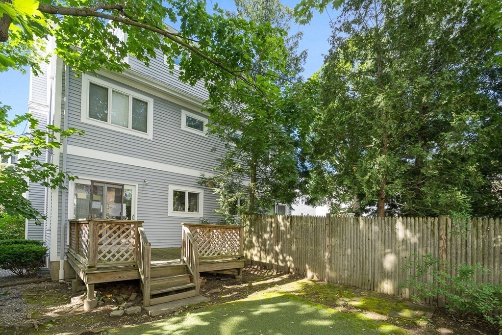 147 Cushing St # 2