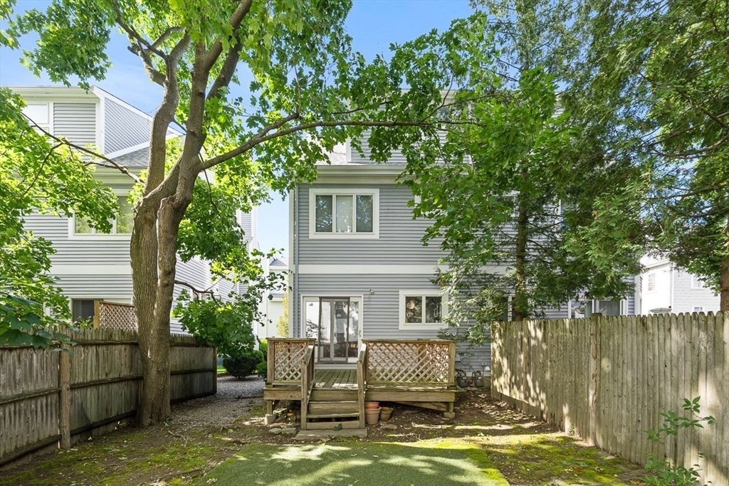 147 Cushing St # 2