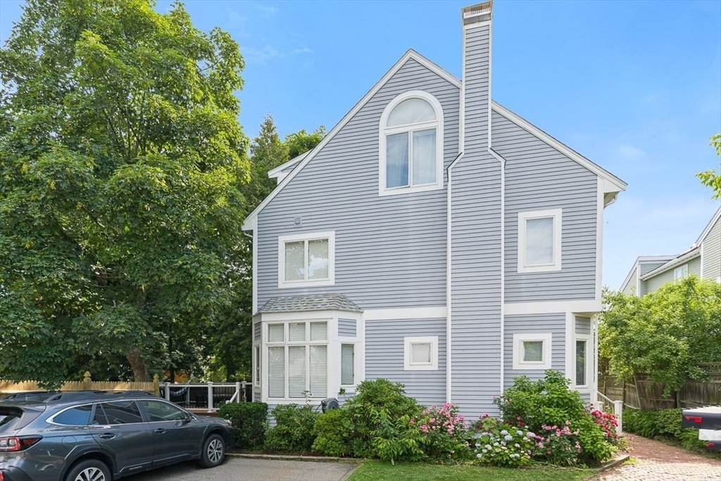 147 Cushing St # 2