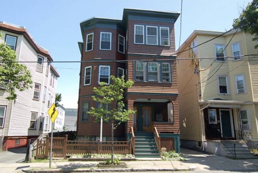 296 Columbia St # 3