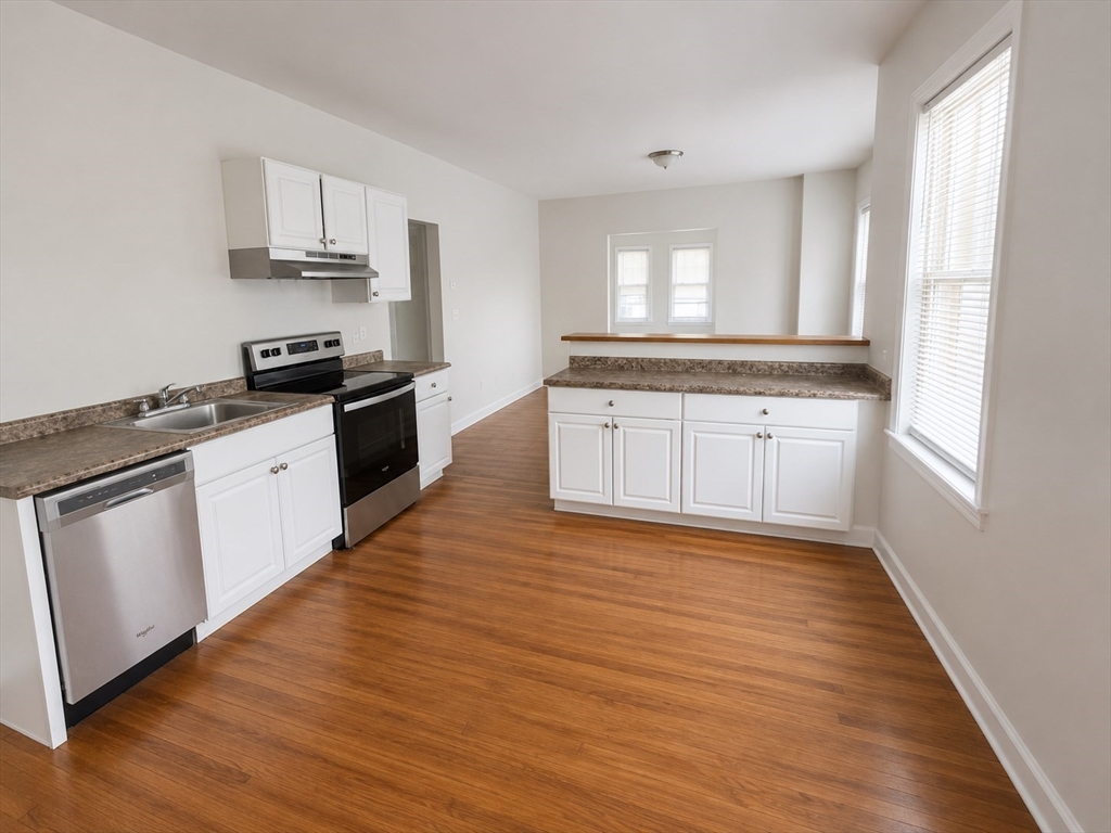 296 Columbia St # 3