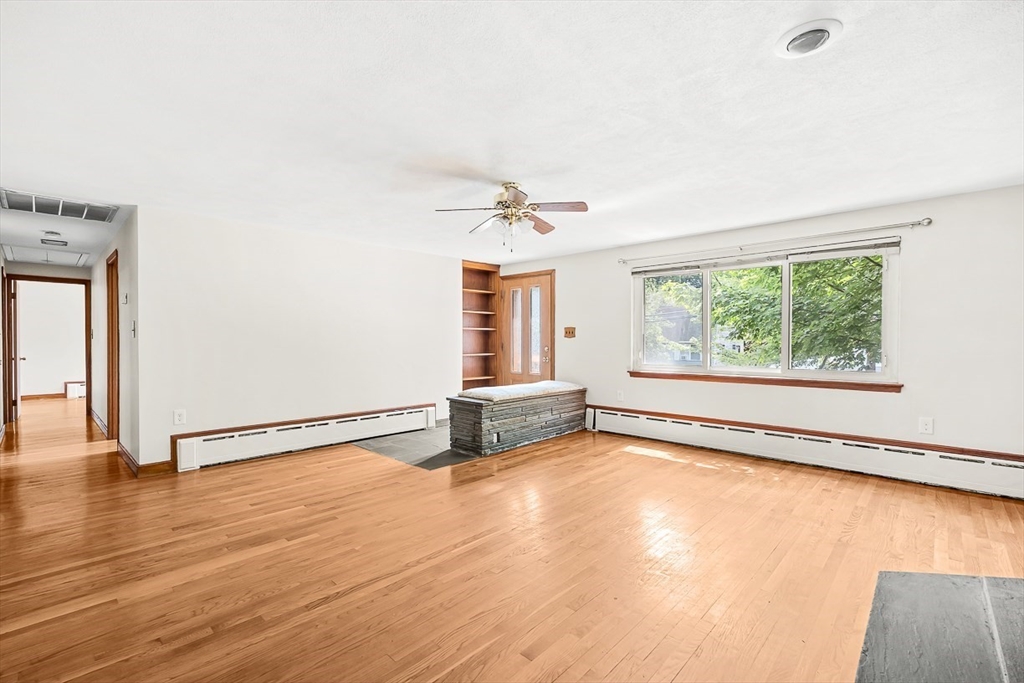 257 Cross St