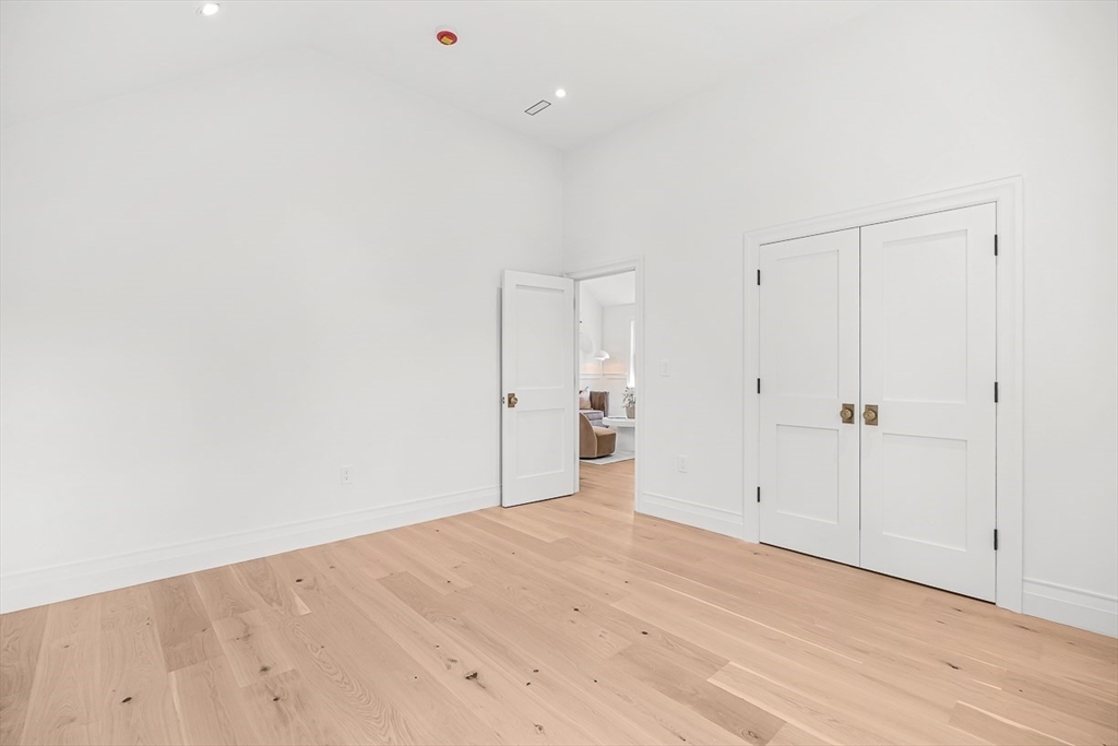7 Hutchinson Road