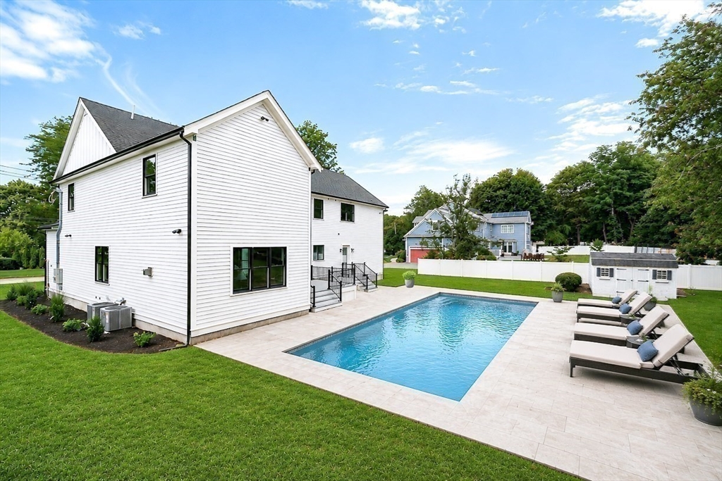 7 Hutchinson Road