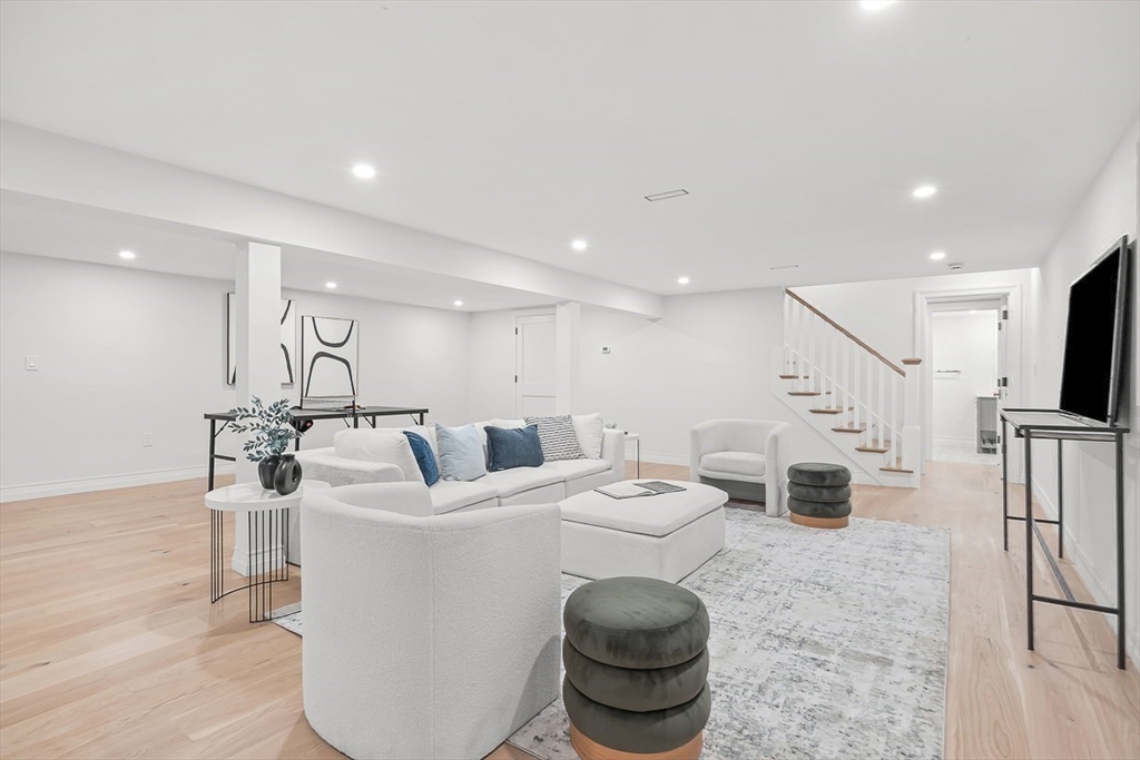 7 Hutchinson Road