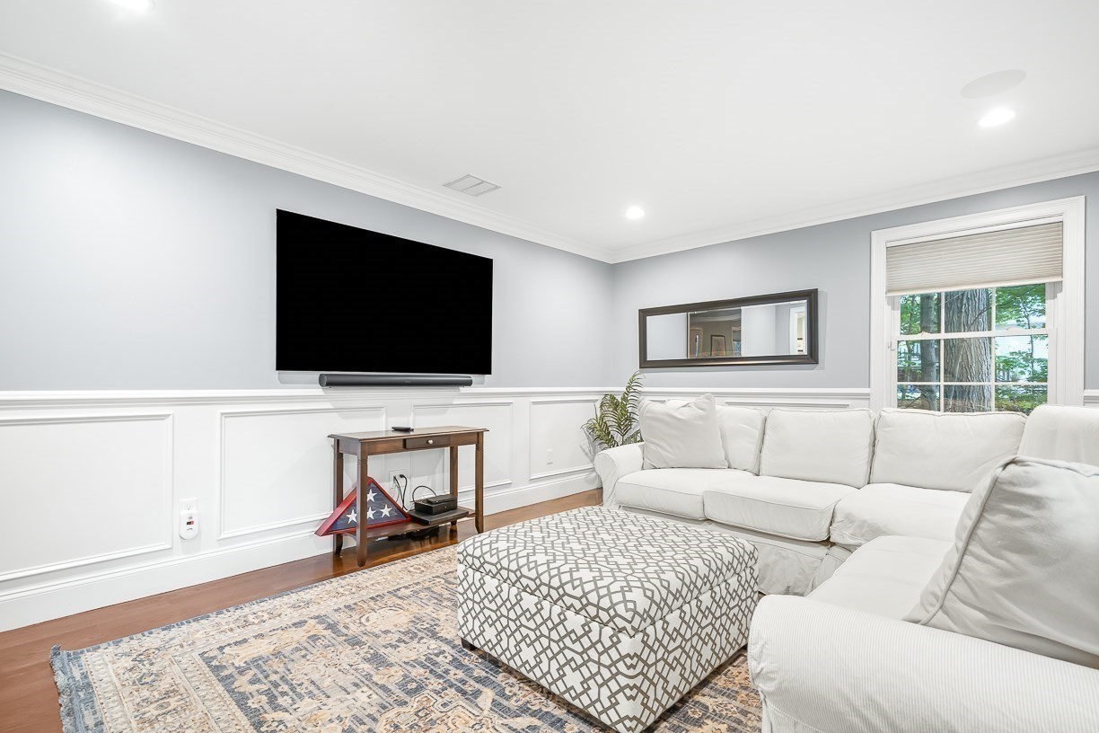 10 Bellevue Avenue