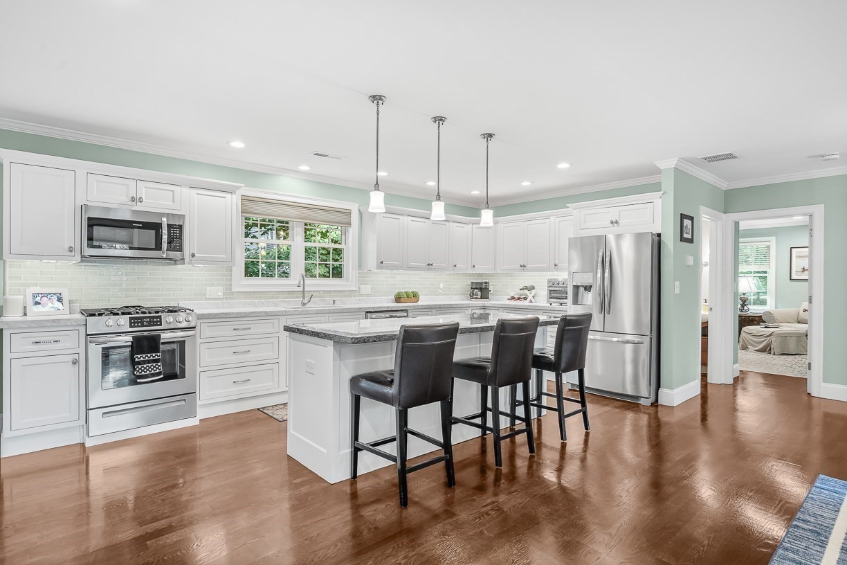 10 Bellevue Avenue