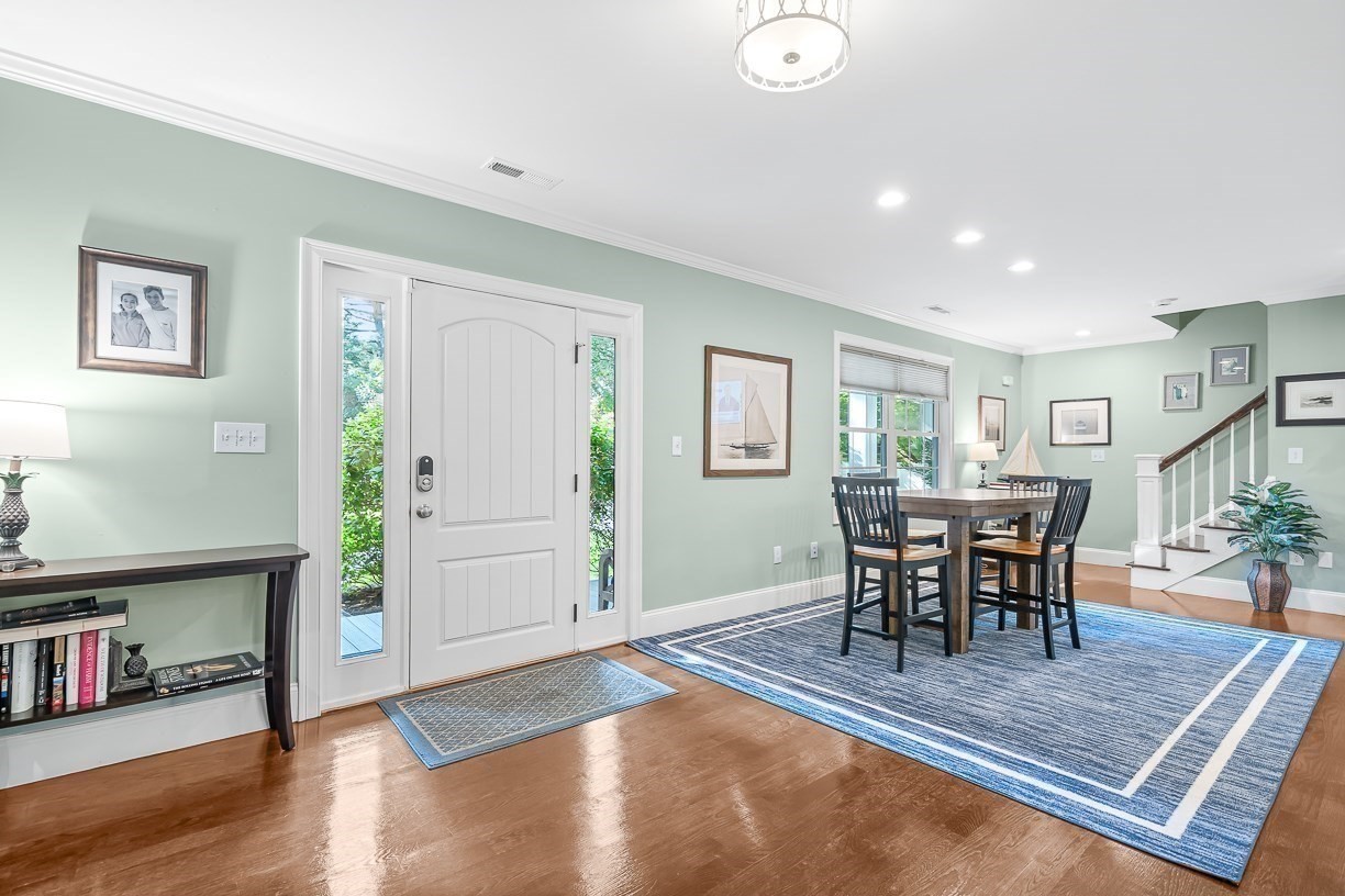 10 Bellevue Avenue