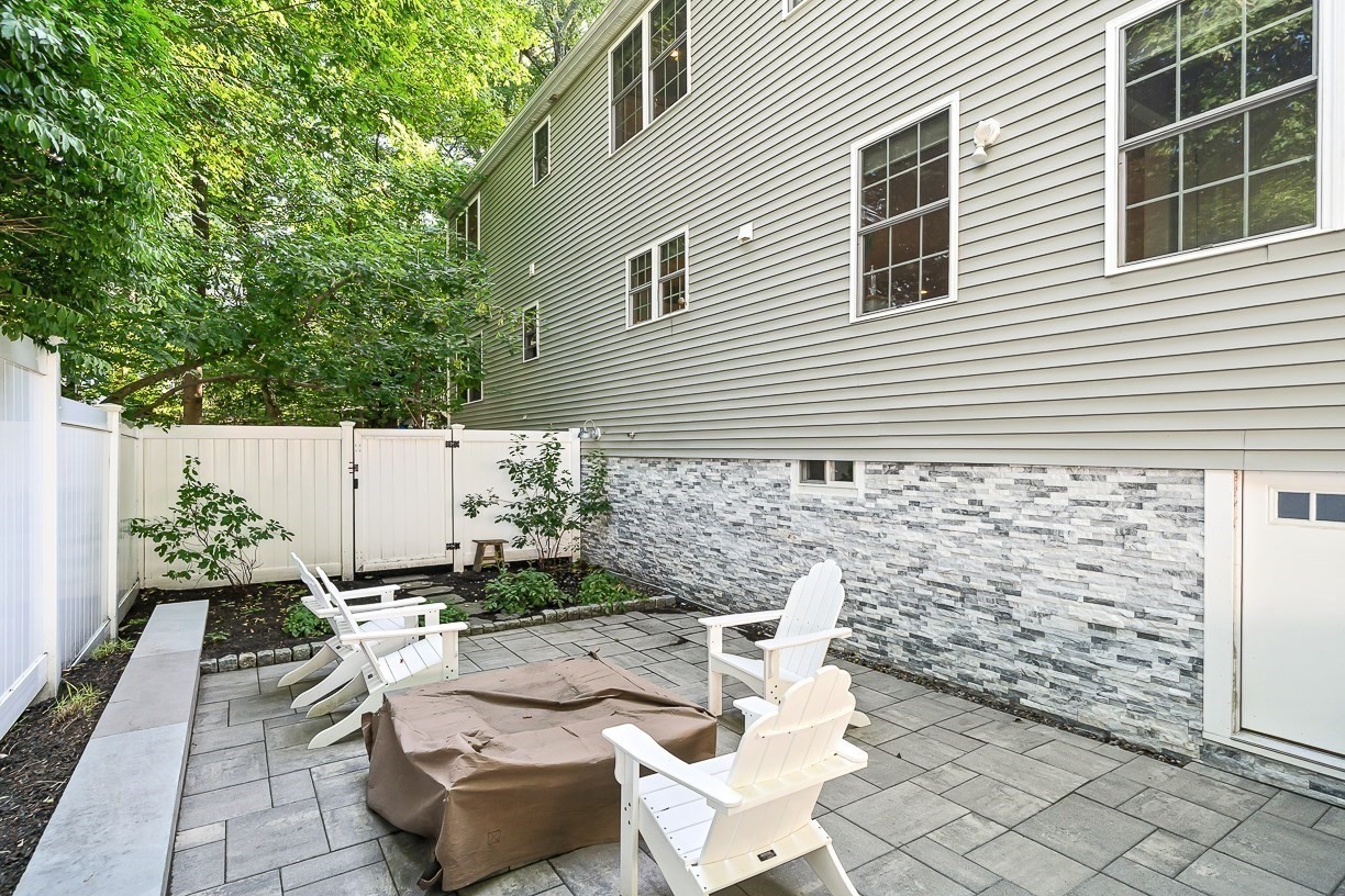 10 Bellevue Avenue