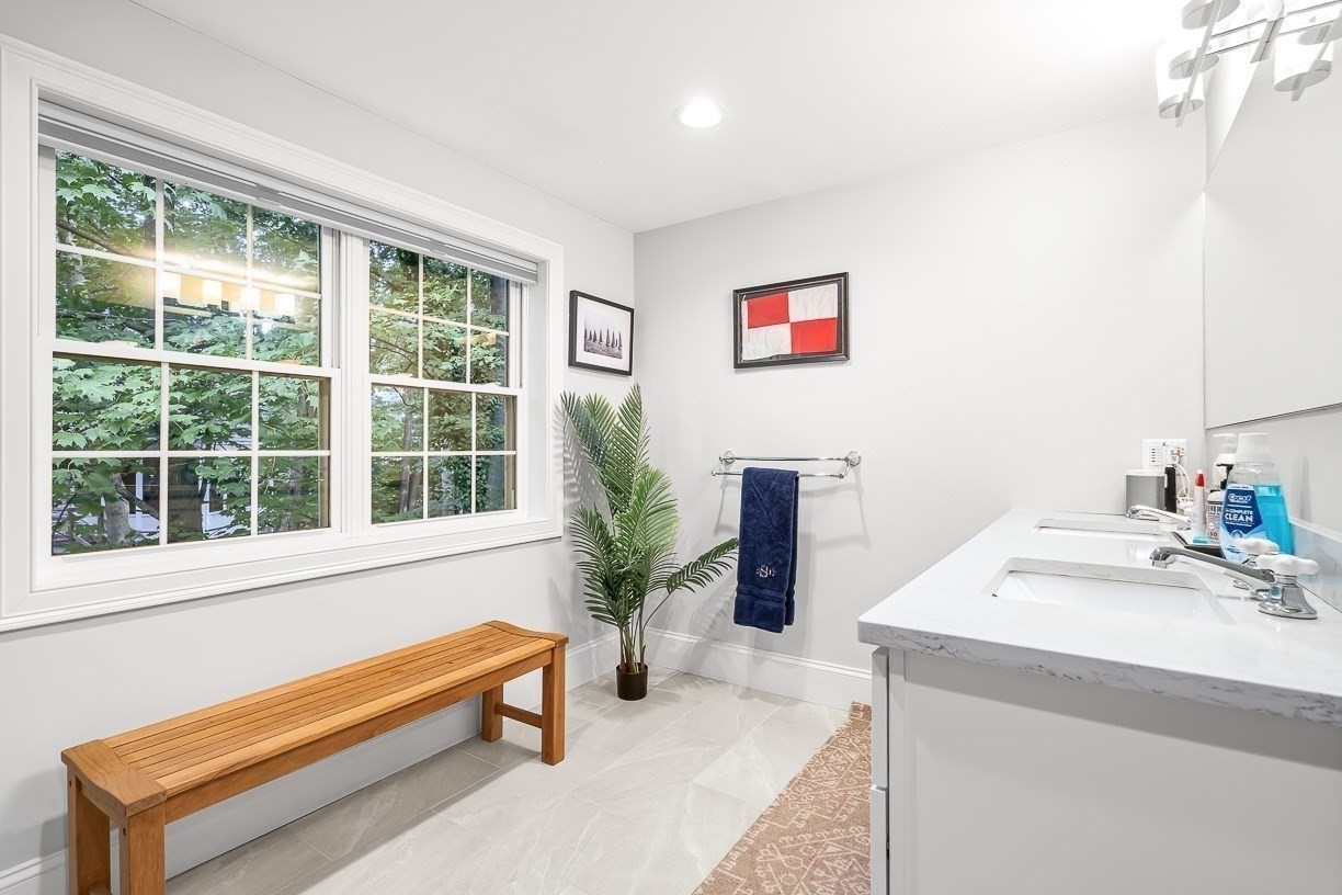 10 Bellevue Avenue