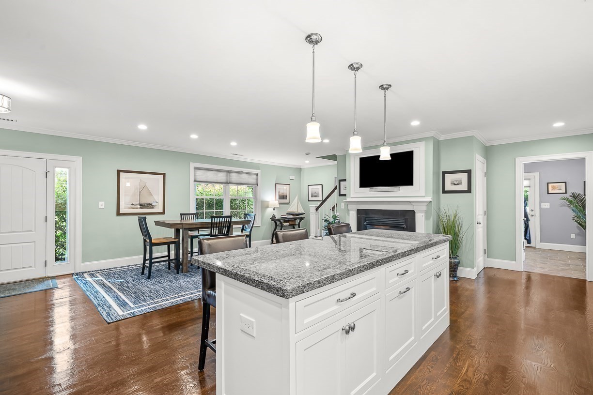 10 Bellevue Avenue