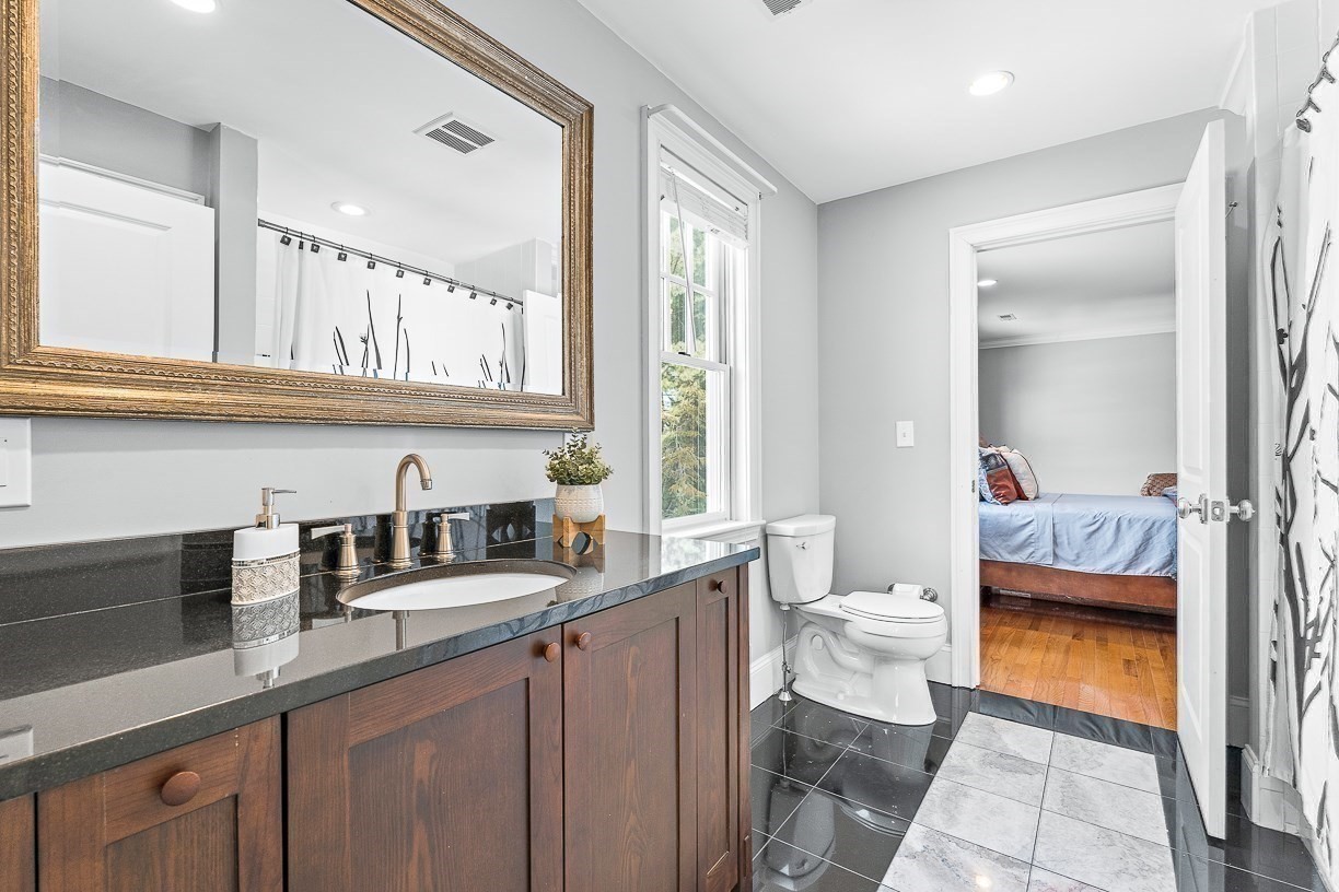 37 Mayflower Road