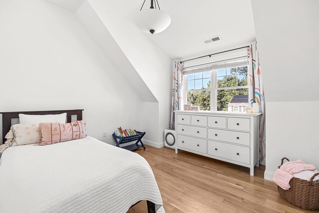 11 Bonad Road