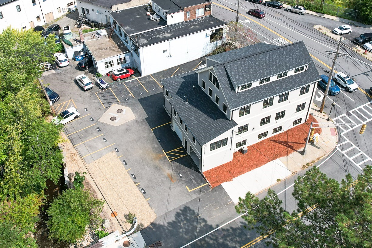 724 Main St