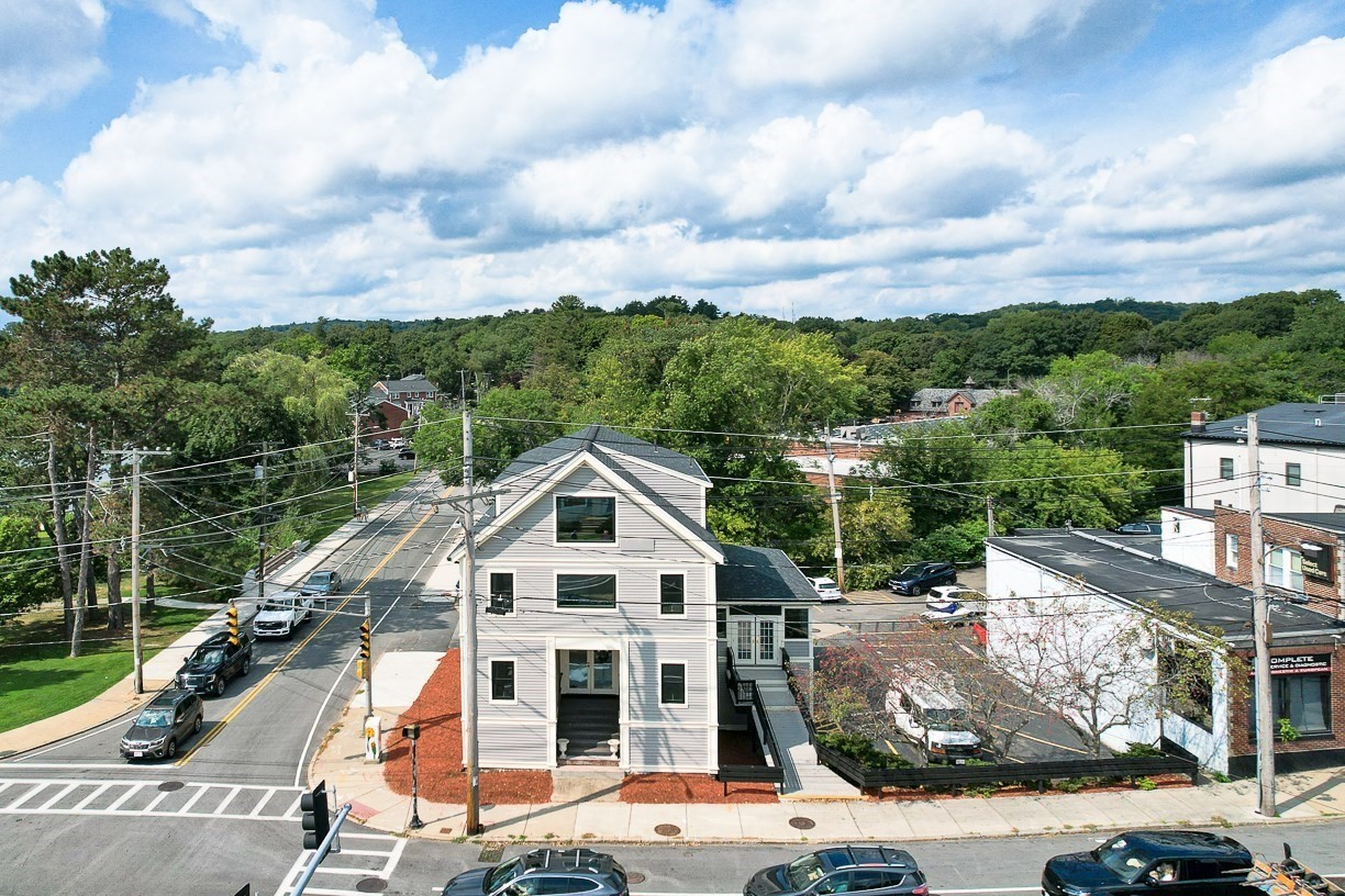 724 Main St