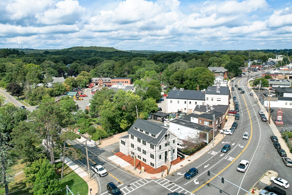 724 Main St