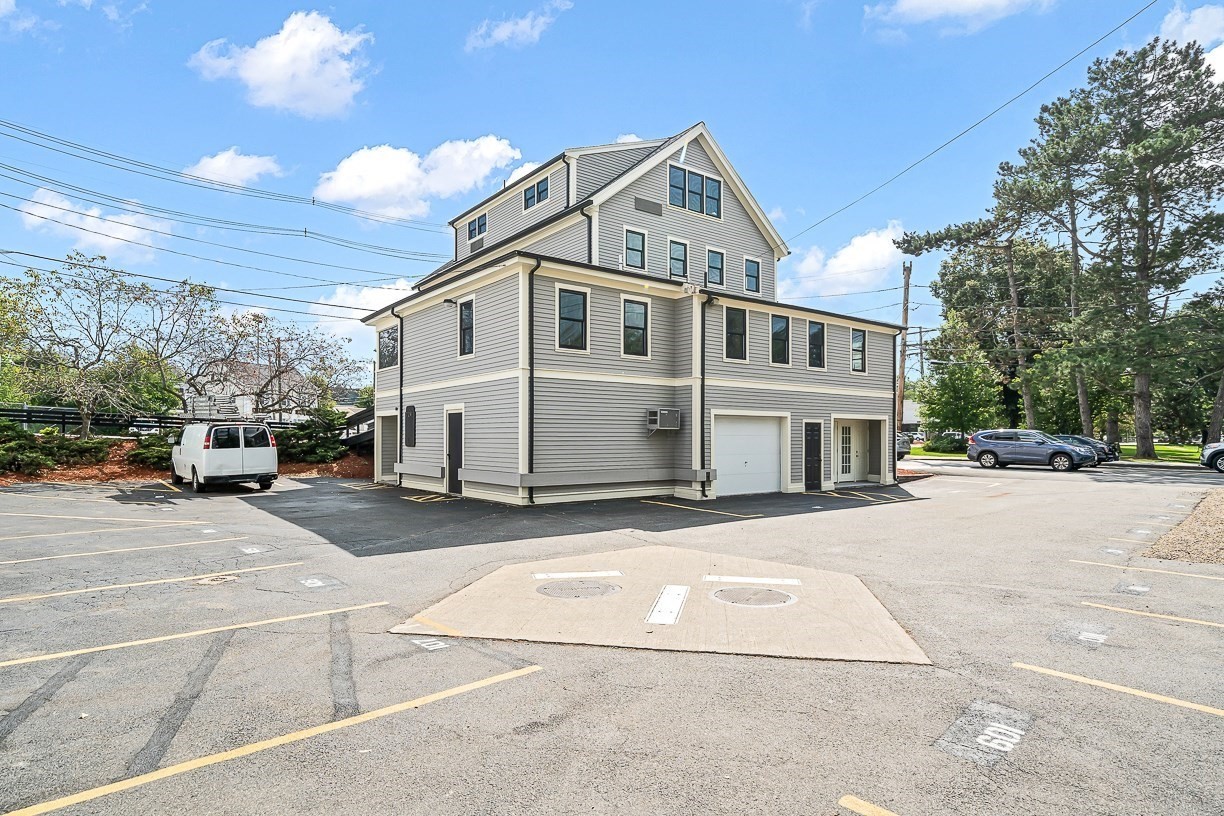 724 Main St