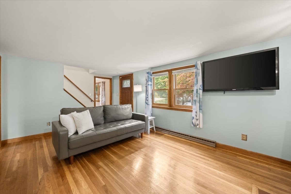 211 Cross St