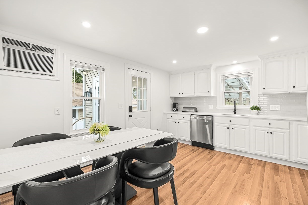 10 Garfield Avenue