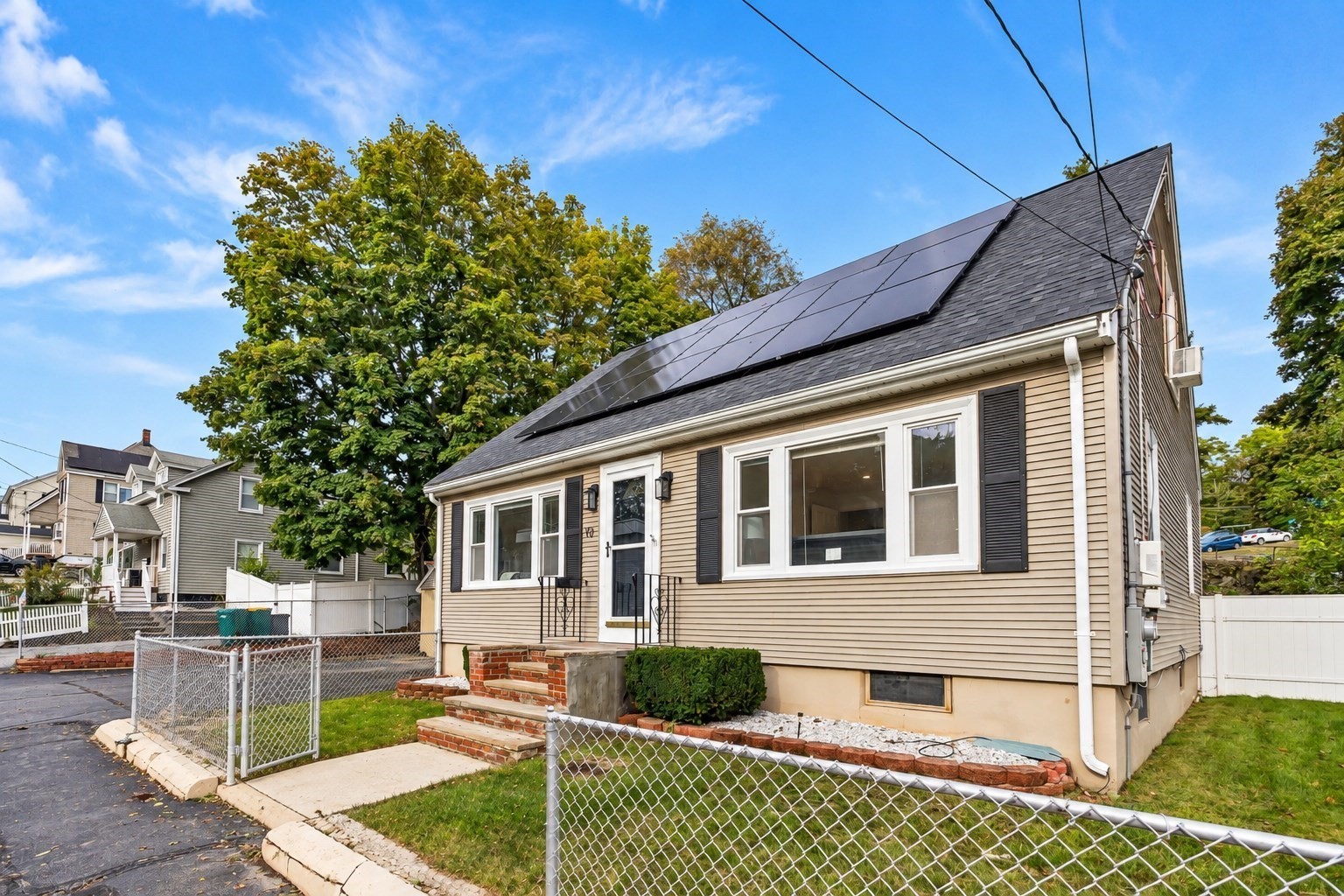 10 Garfield Avenue