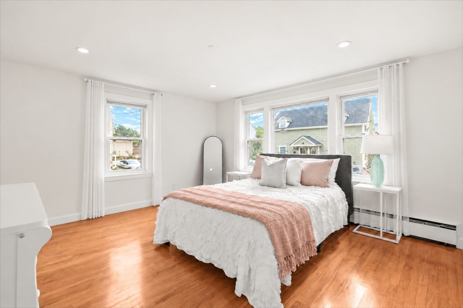 10 Garfield Avenue