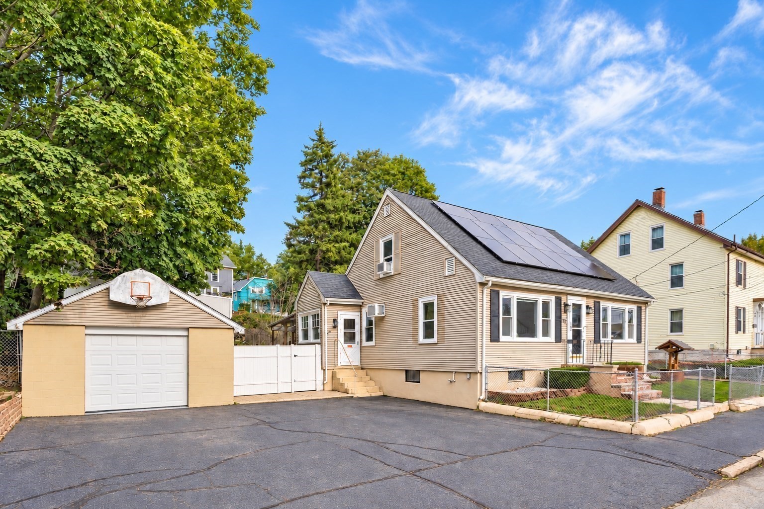 10 Garfield Avenue