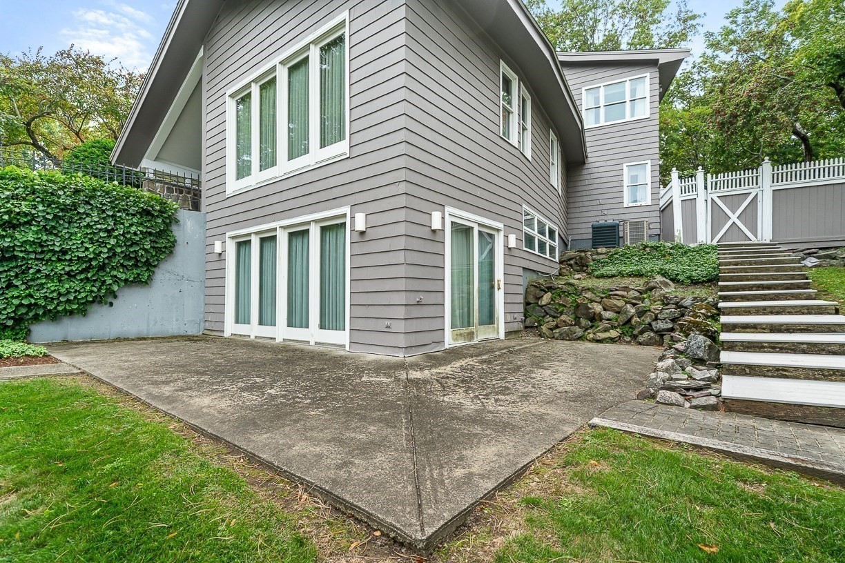 17 Trinity Road
