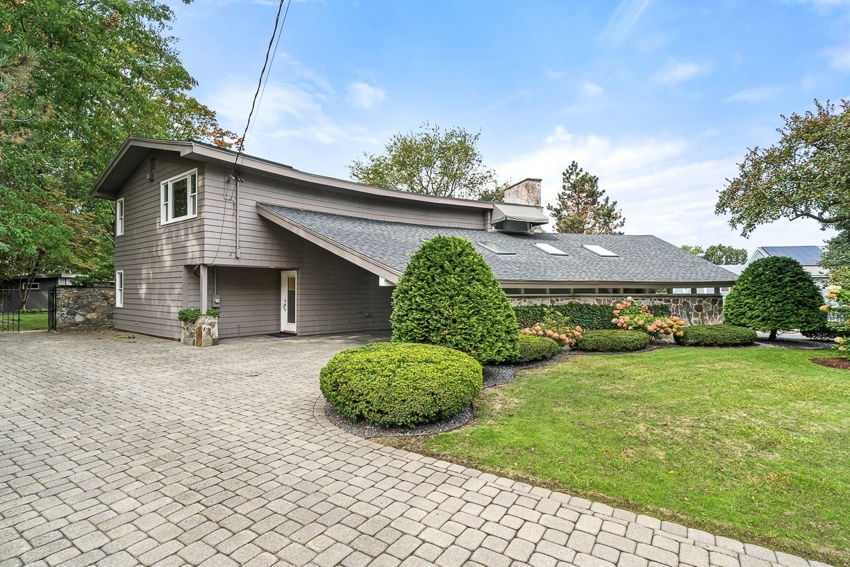17 Trinity Road