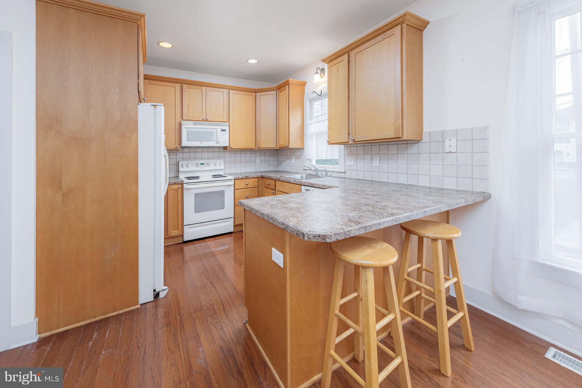 3 N VASSAR SQUARE