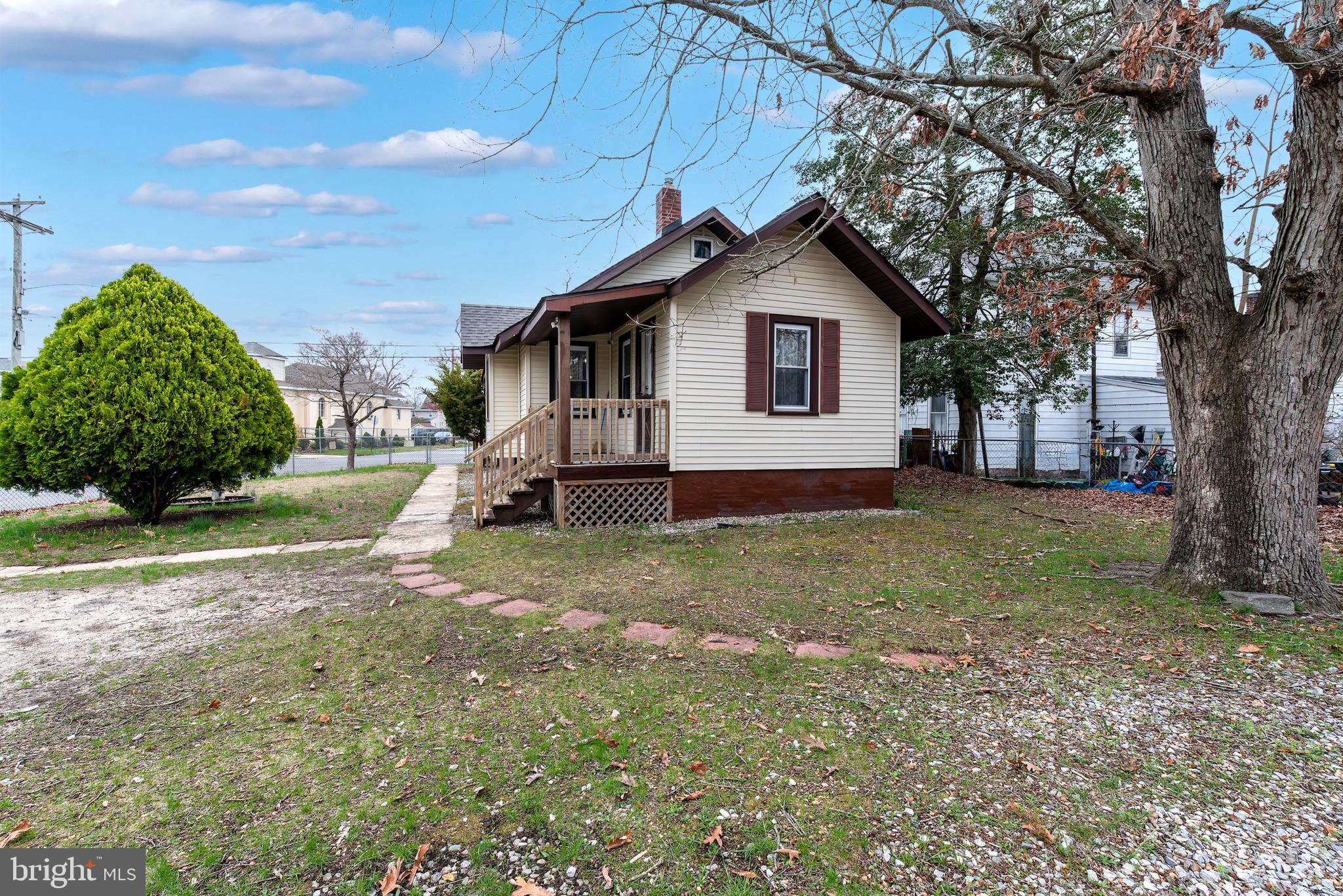 200 5TH STREET S