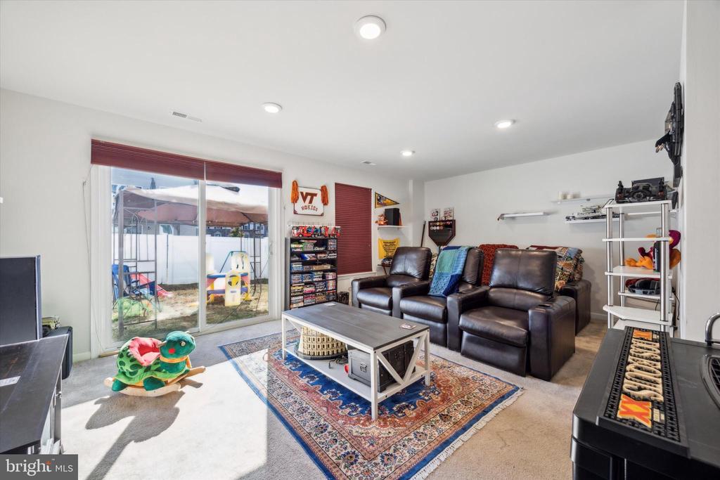 112 VILLAGE GREEN LANE