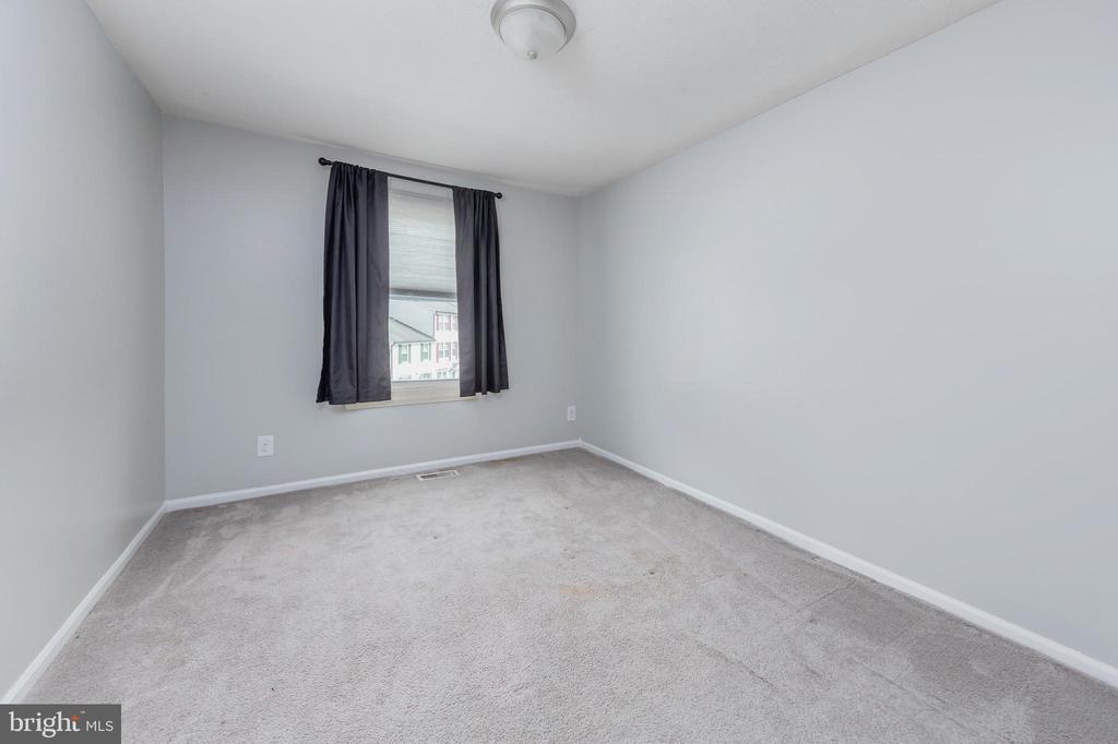 2307 GREENWOOD DRIVE