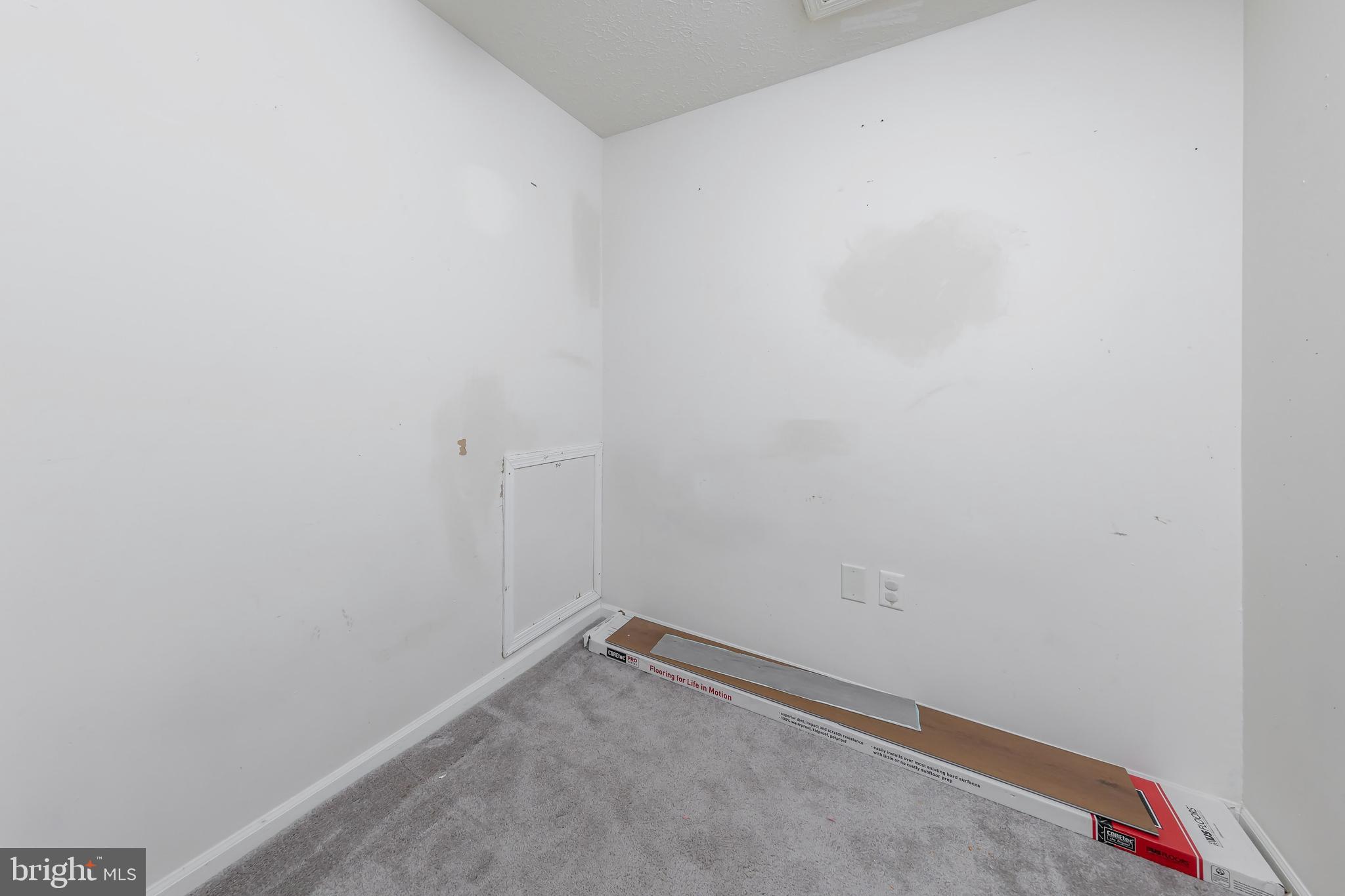 2307 GREENWOOD DRIVE