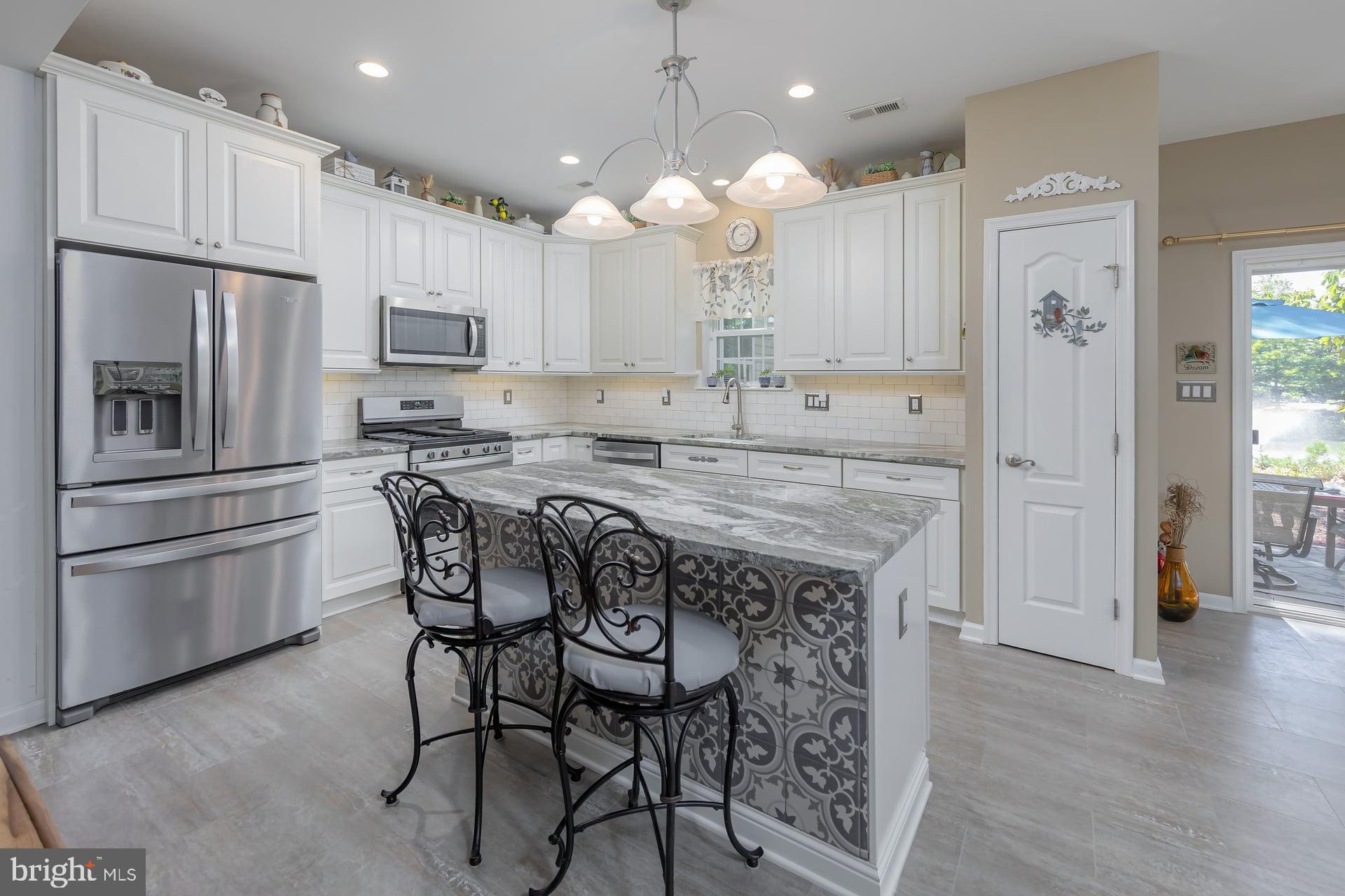 243 BITTLEWOOD AVENUE
