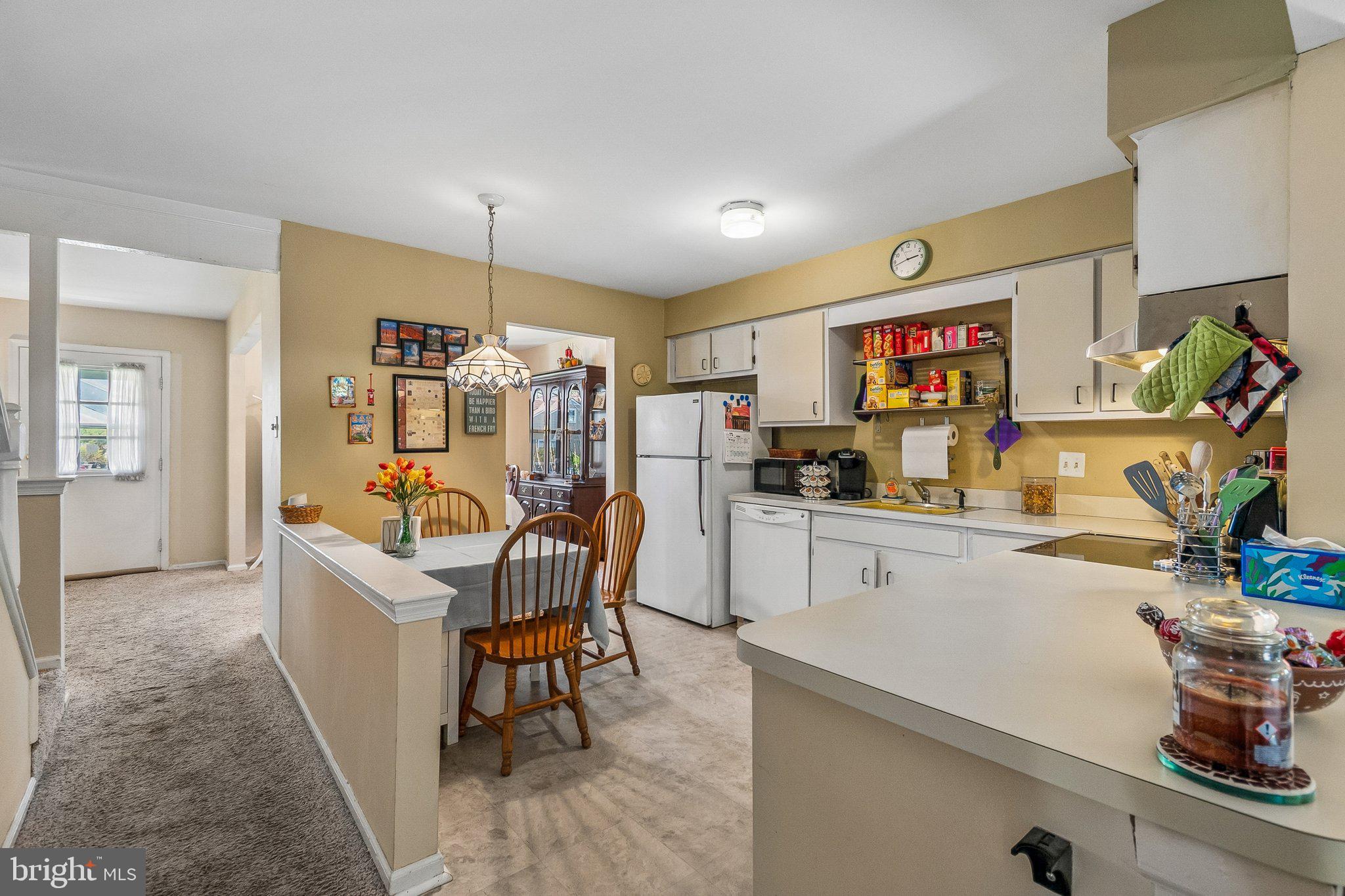 61 WYNNEWOOD DRIVE
