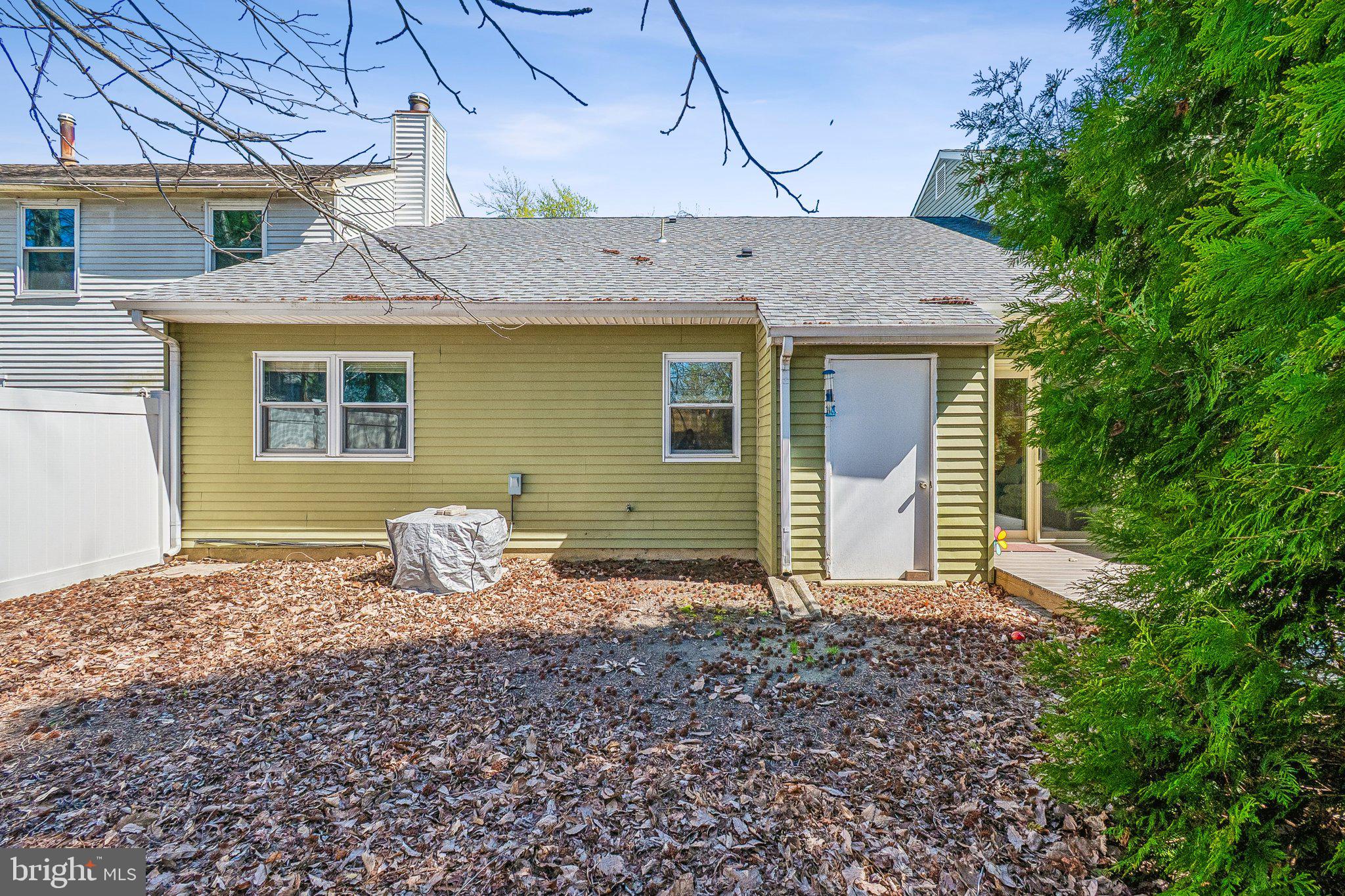 61 WYNNEWOOD DRIVE