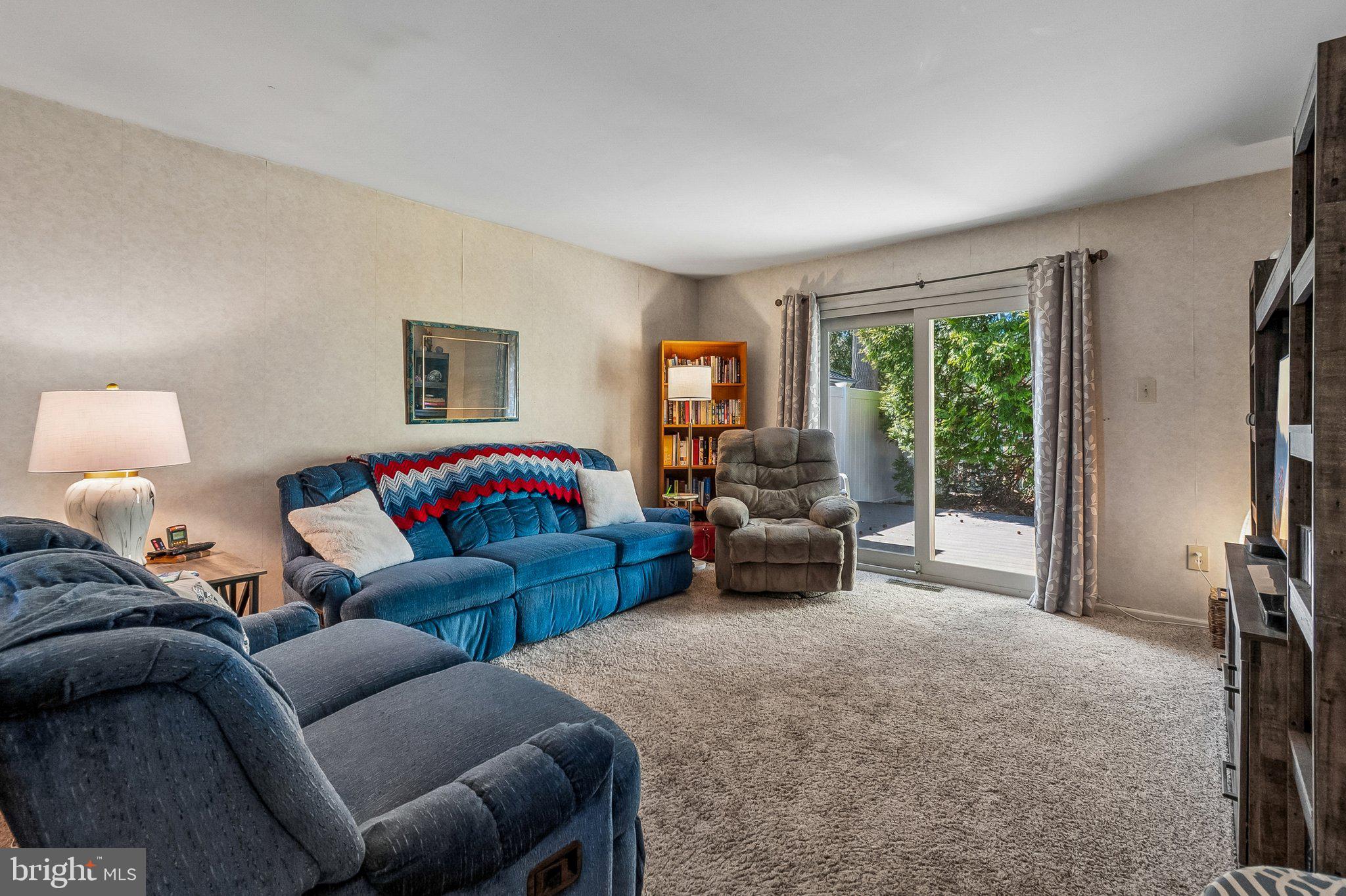 61 WYNNEWOOD DRIVE