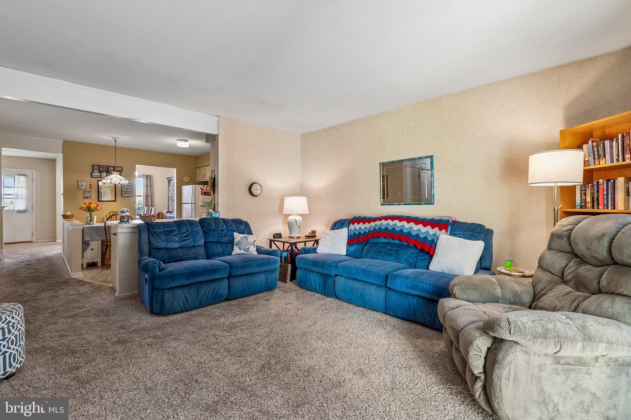 61 WYNNEWOOD DRIVE