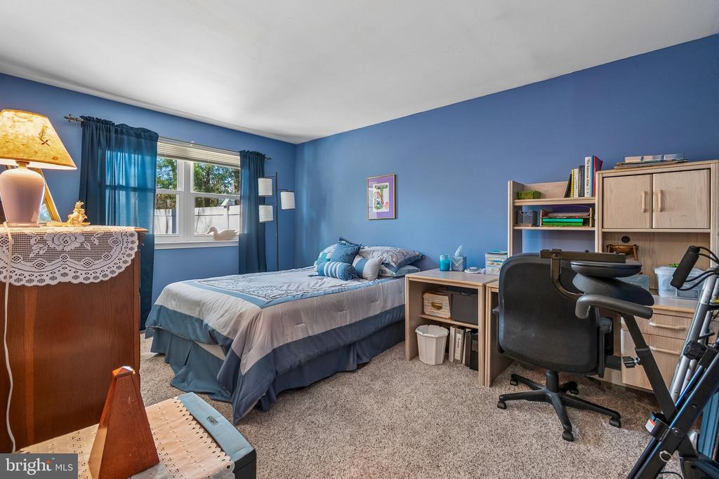 61 WYNNEWOOD DRIVE