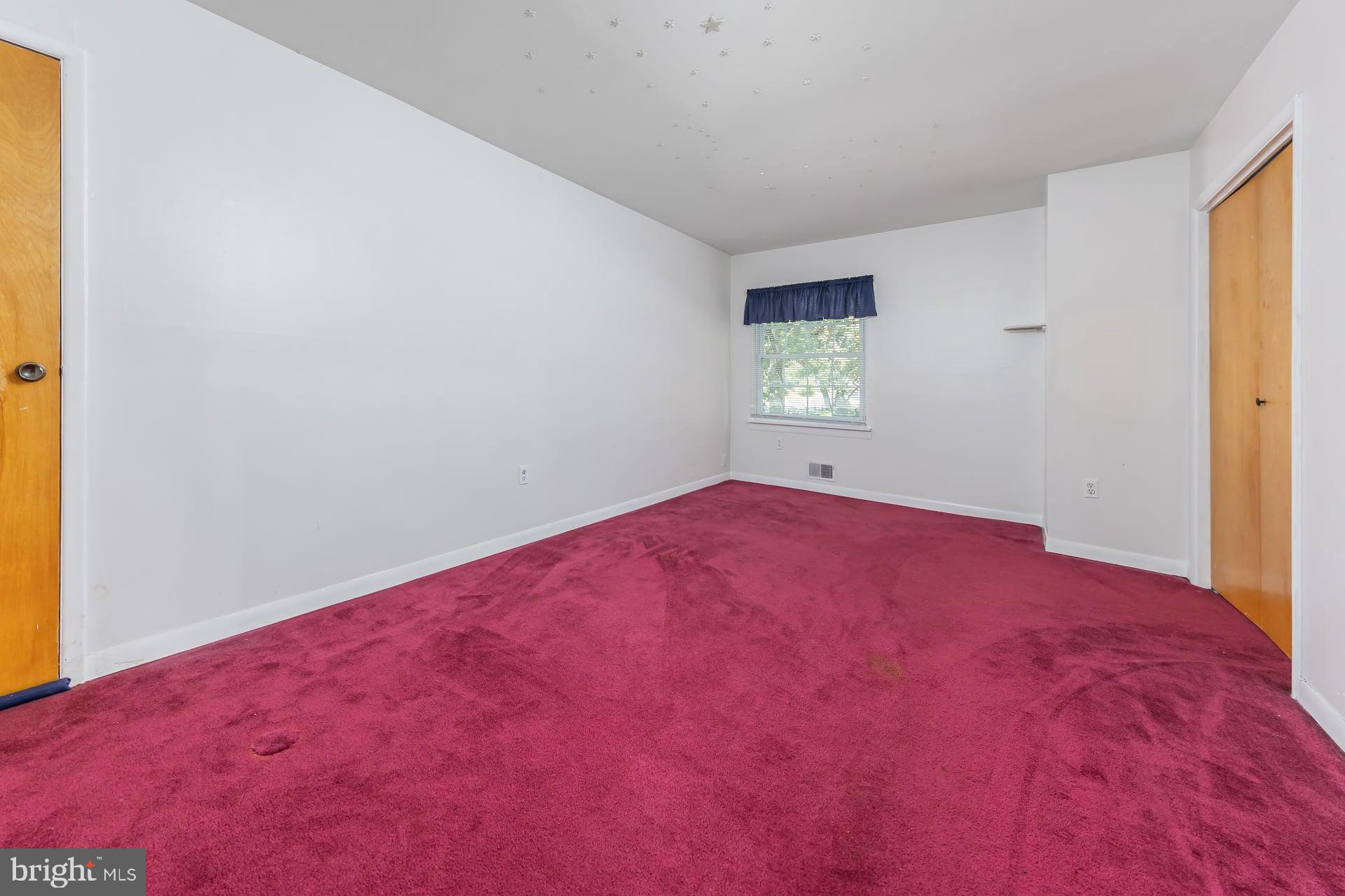 2302 FERNWOOD AVENUE