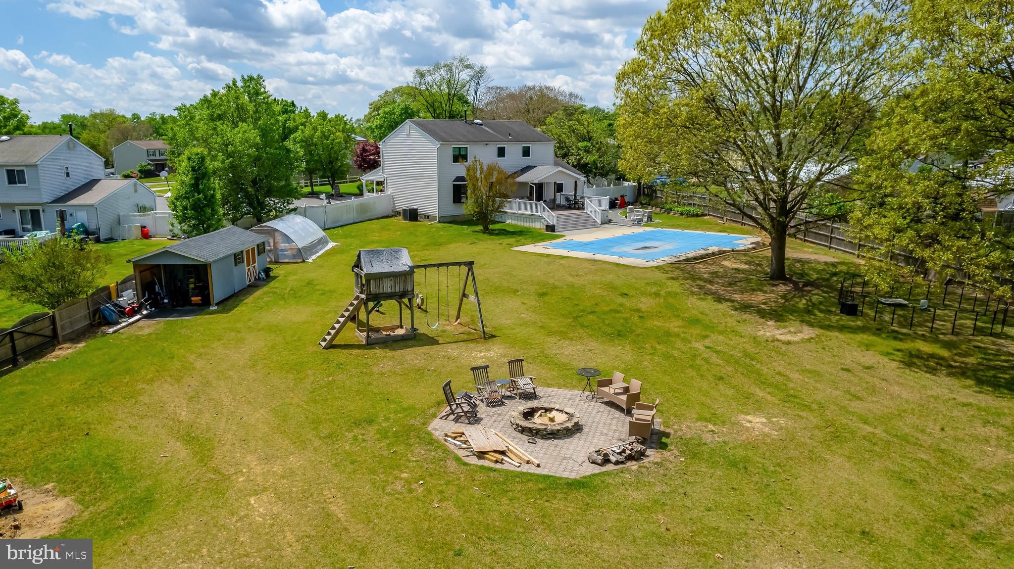118 CARNATION COURT
