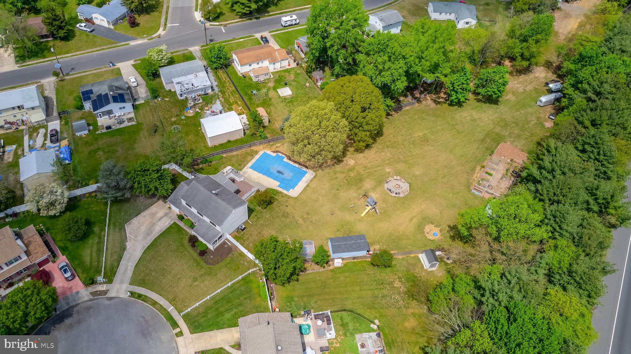 118 CARNATION COURT