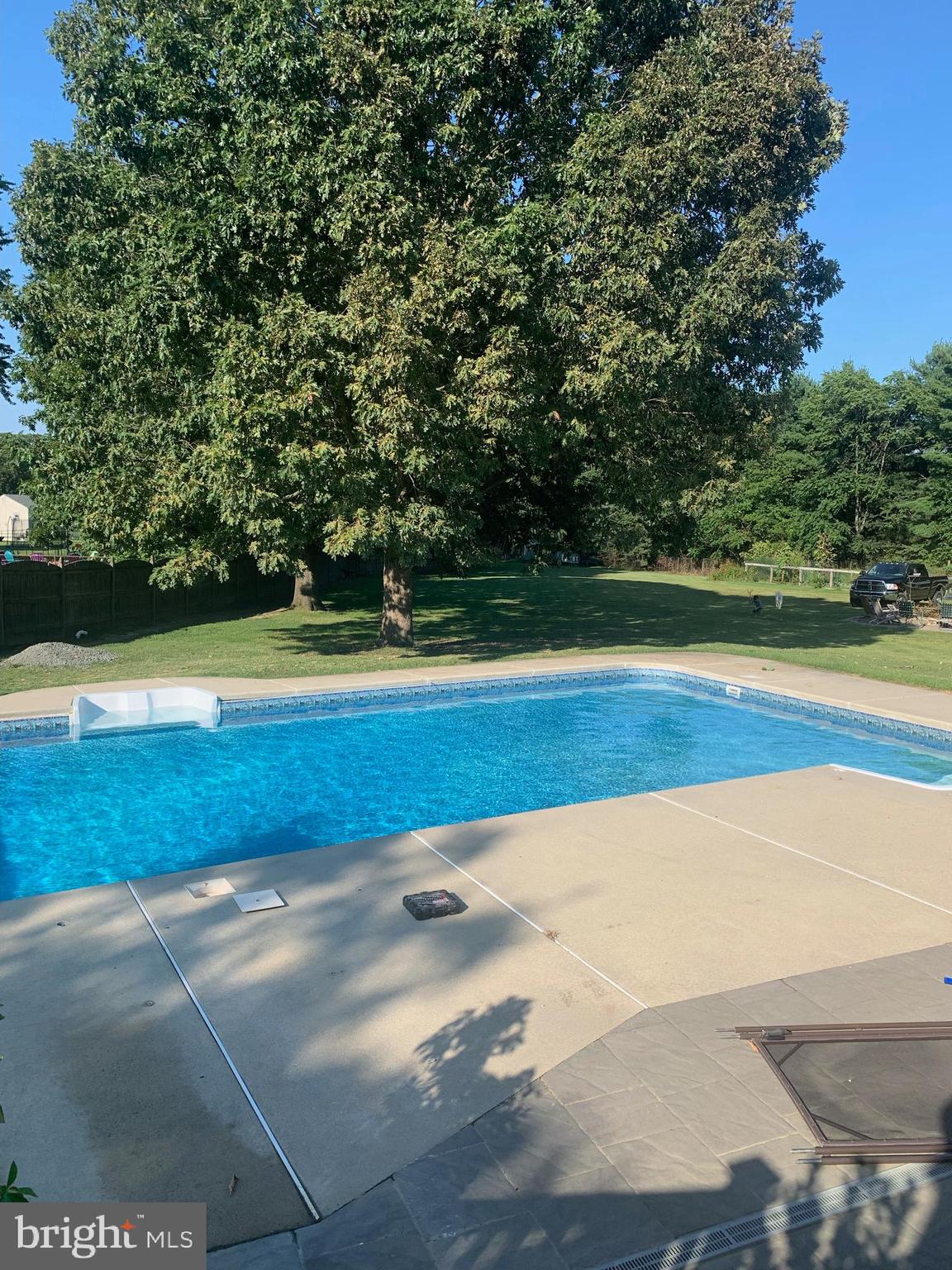 118 CARNATION COURT