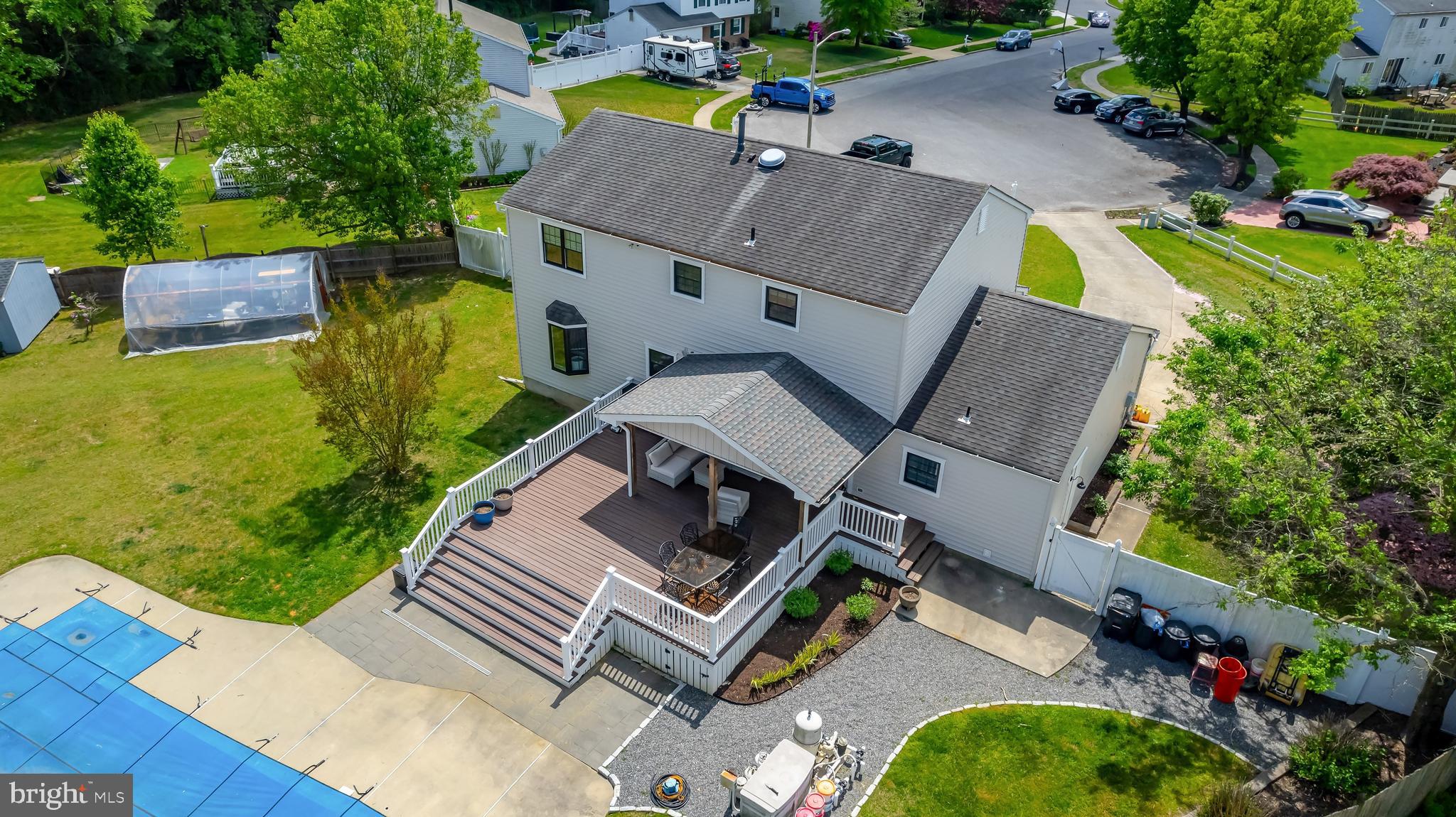 118 CARNATION COURT