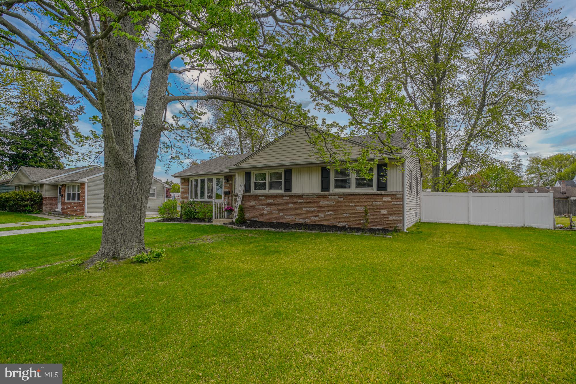 1112 HARKER