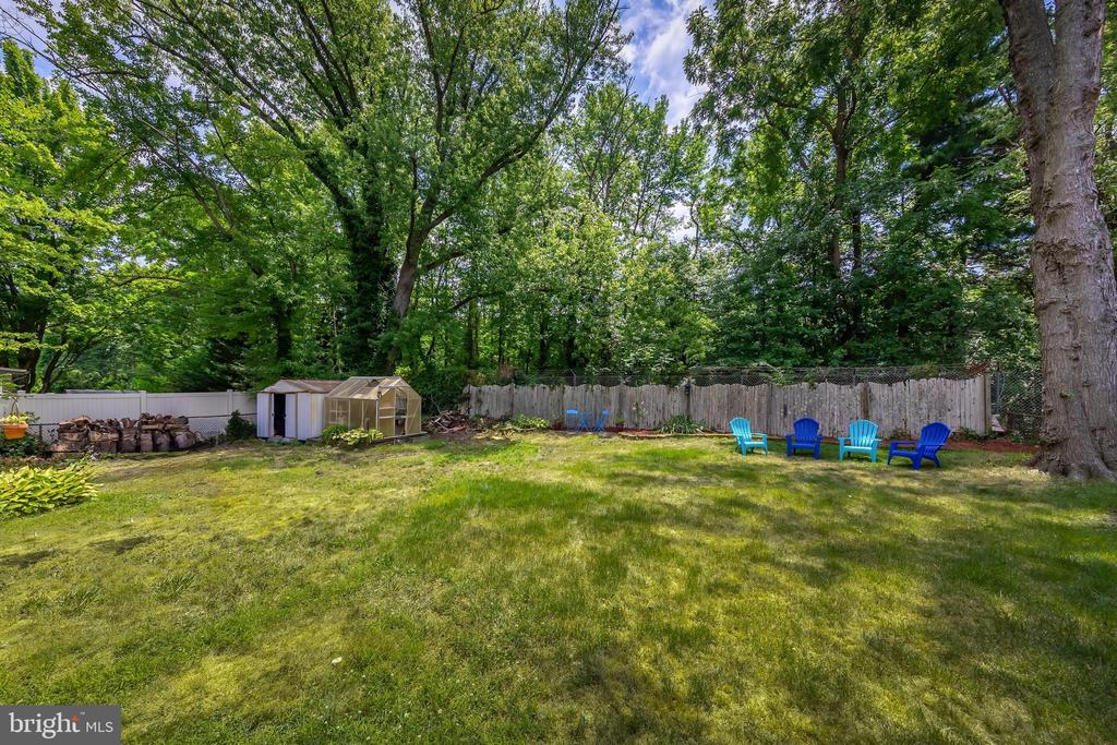 220 IVY DRIVE