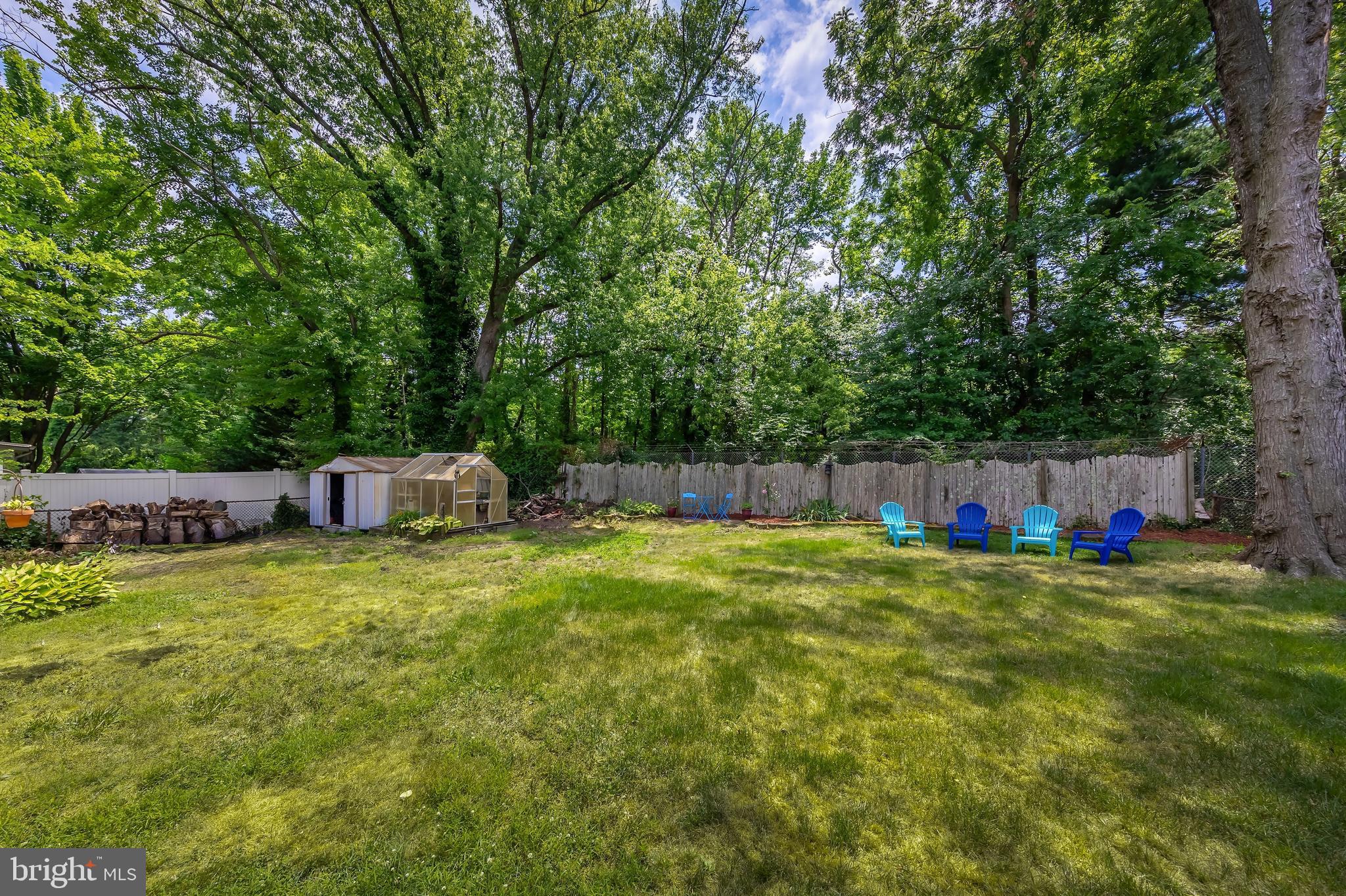 220 IVY DRIVE