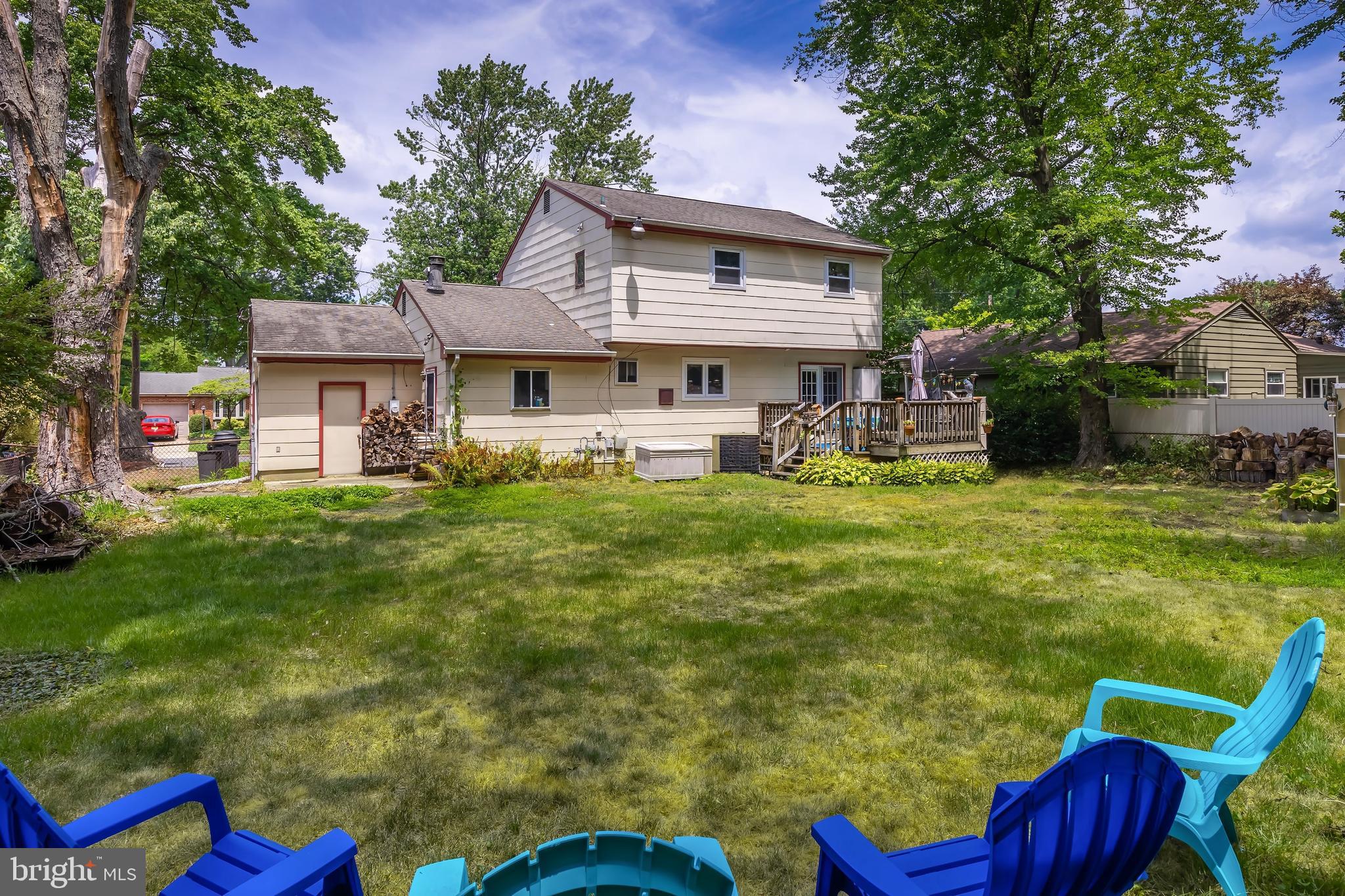 220 IVY DRIVE