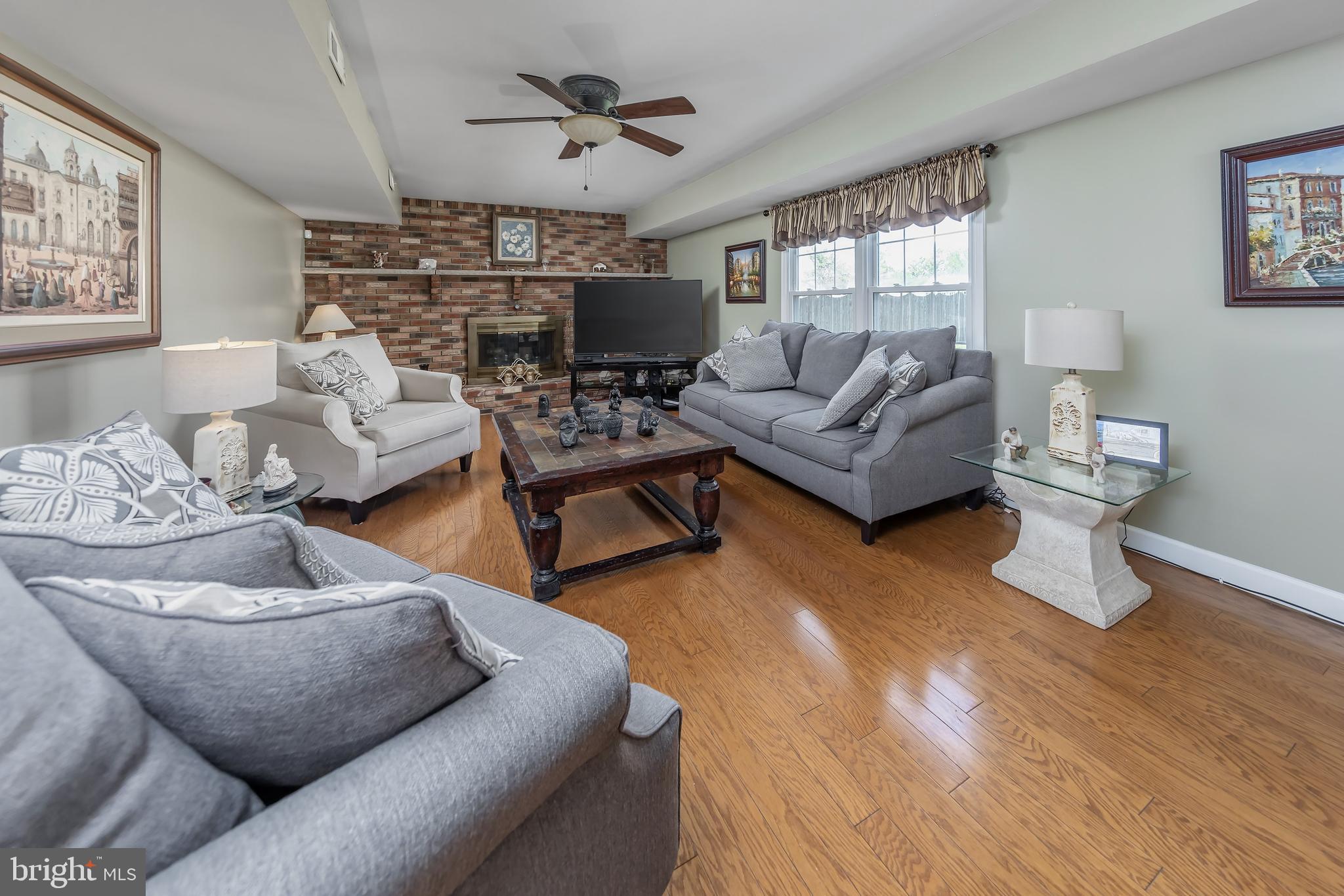 28 APPLETREE LANE